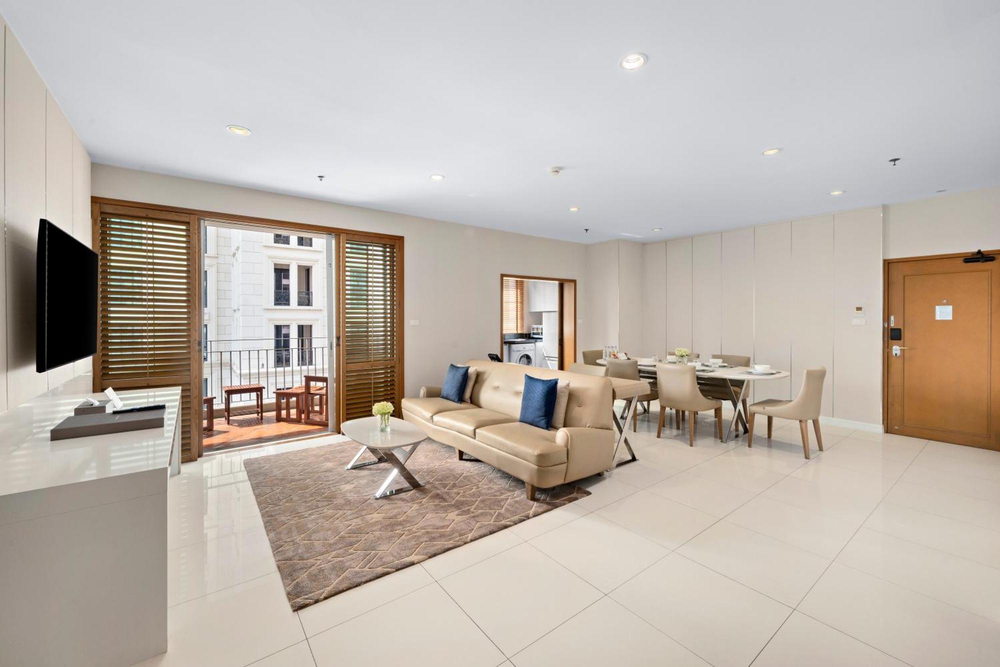 Three-Bedroom Balcony Suite