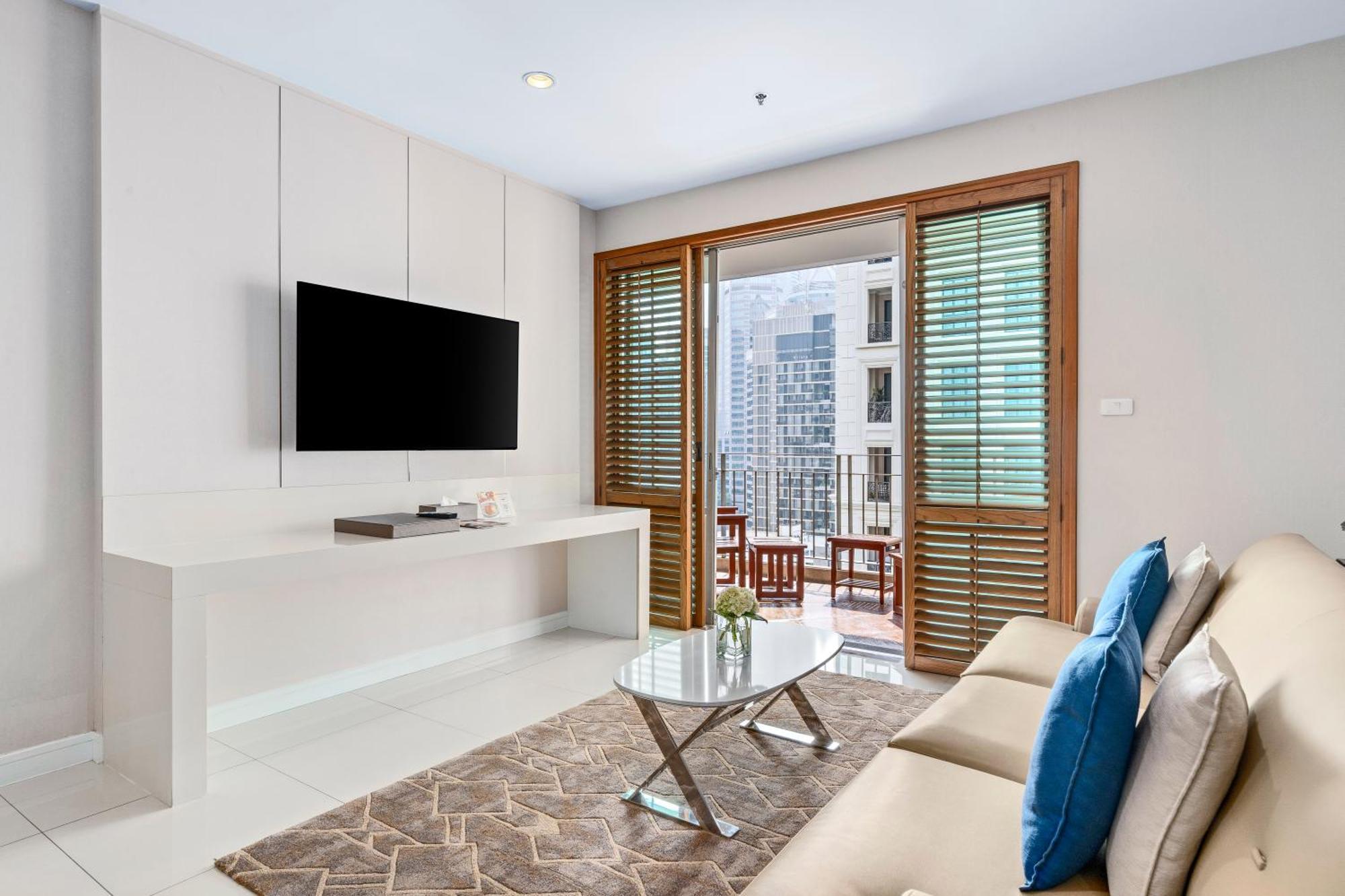 Three-Bedroom Balcony Suite