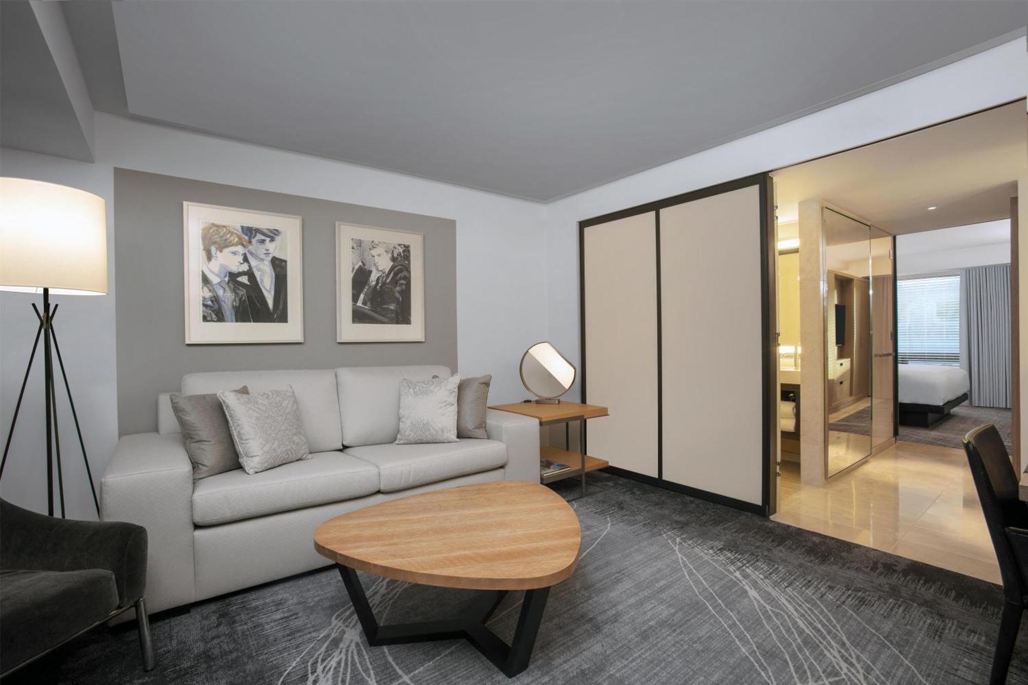 Suite met Kingsize Bed en Uitzicht op de Rivier