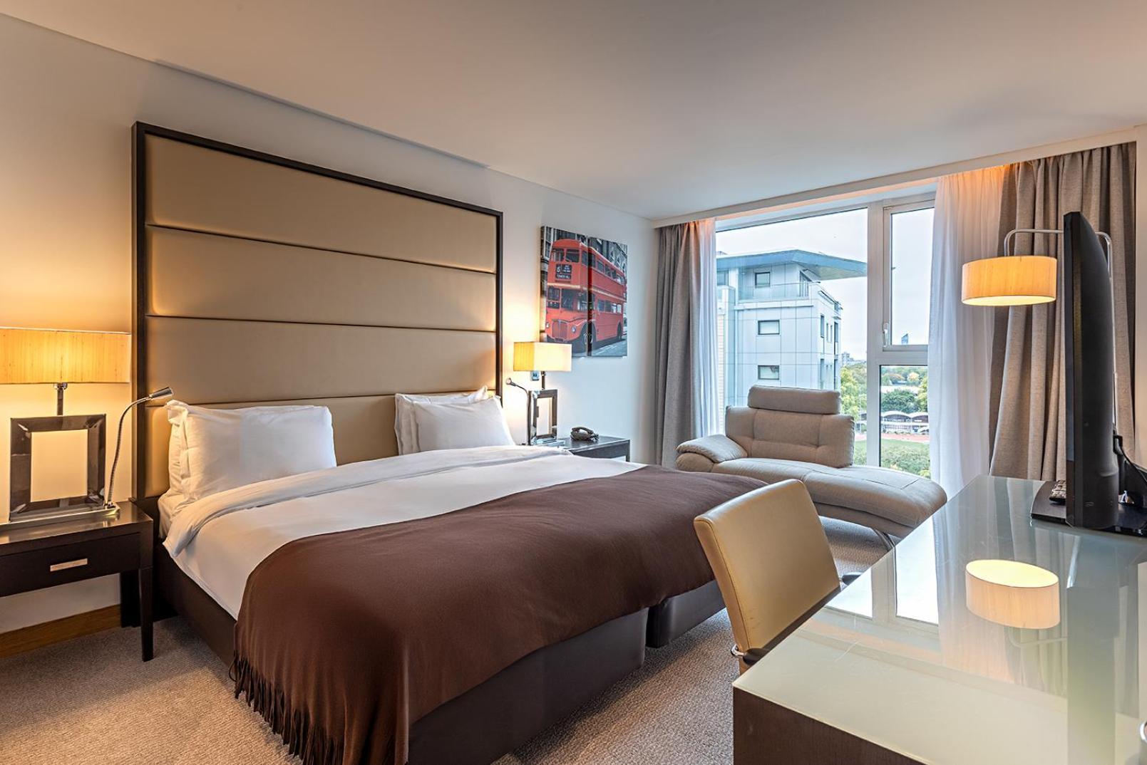 Premium Kingsize Bed