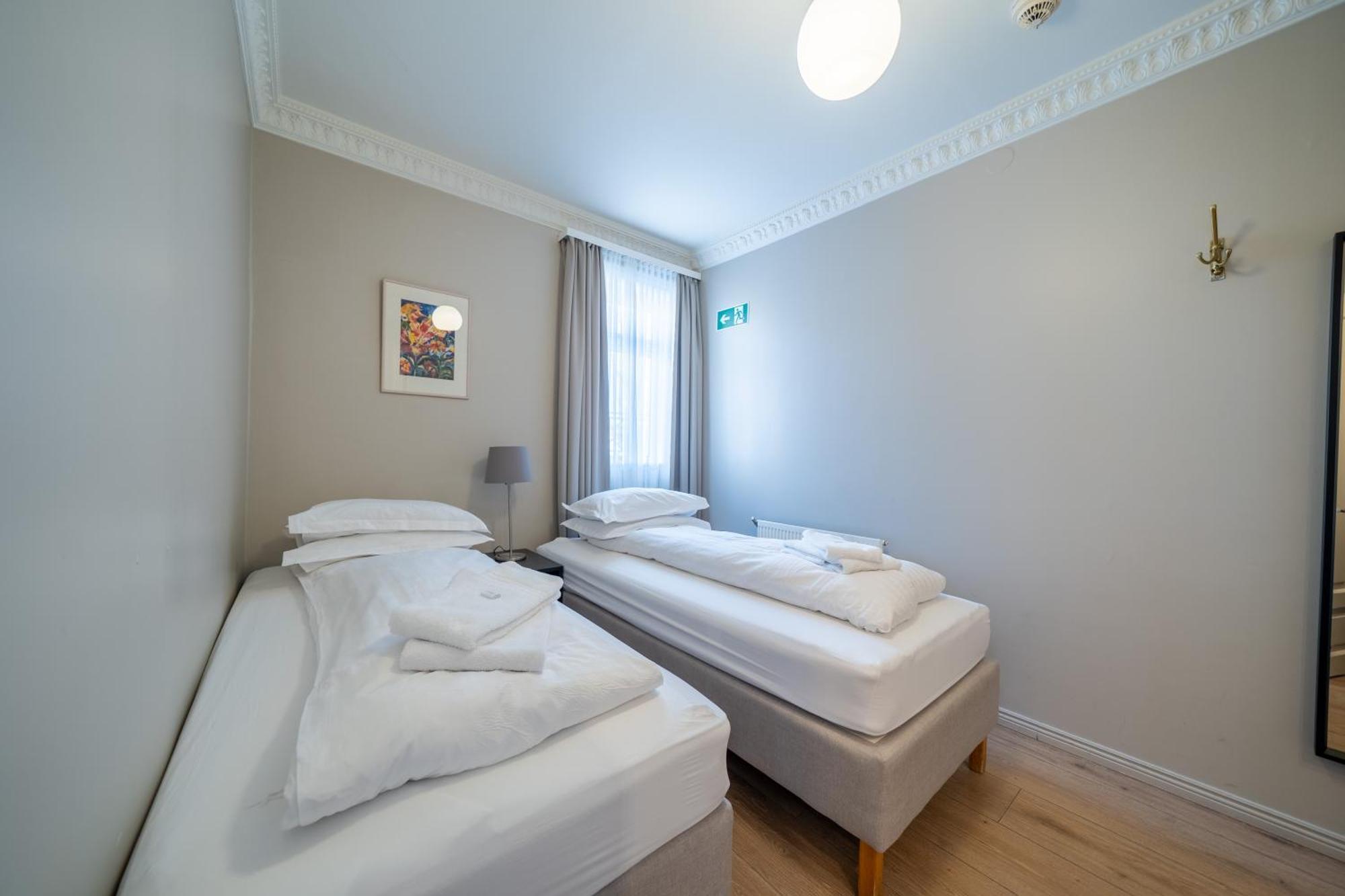 Double or Twin Room Private Bathroom