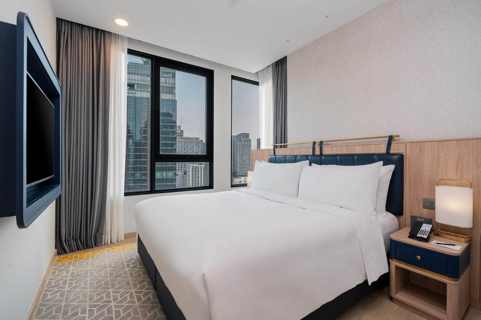 Two-Bedroom Suites One King Two Twin Beds