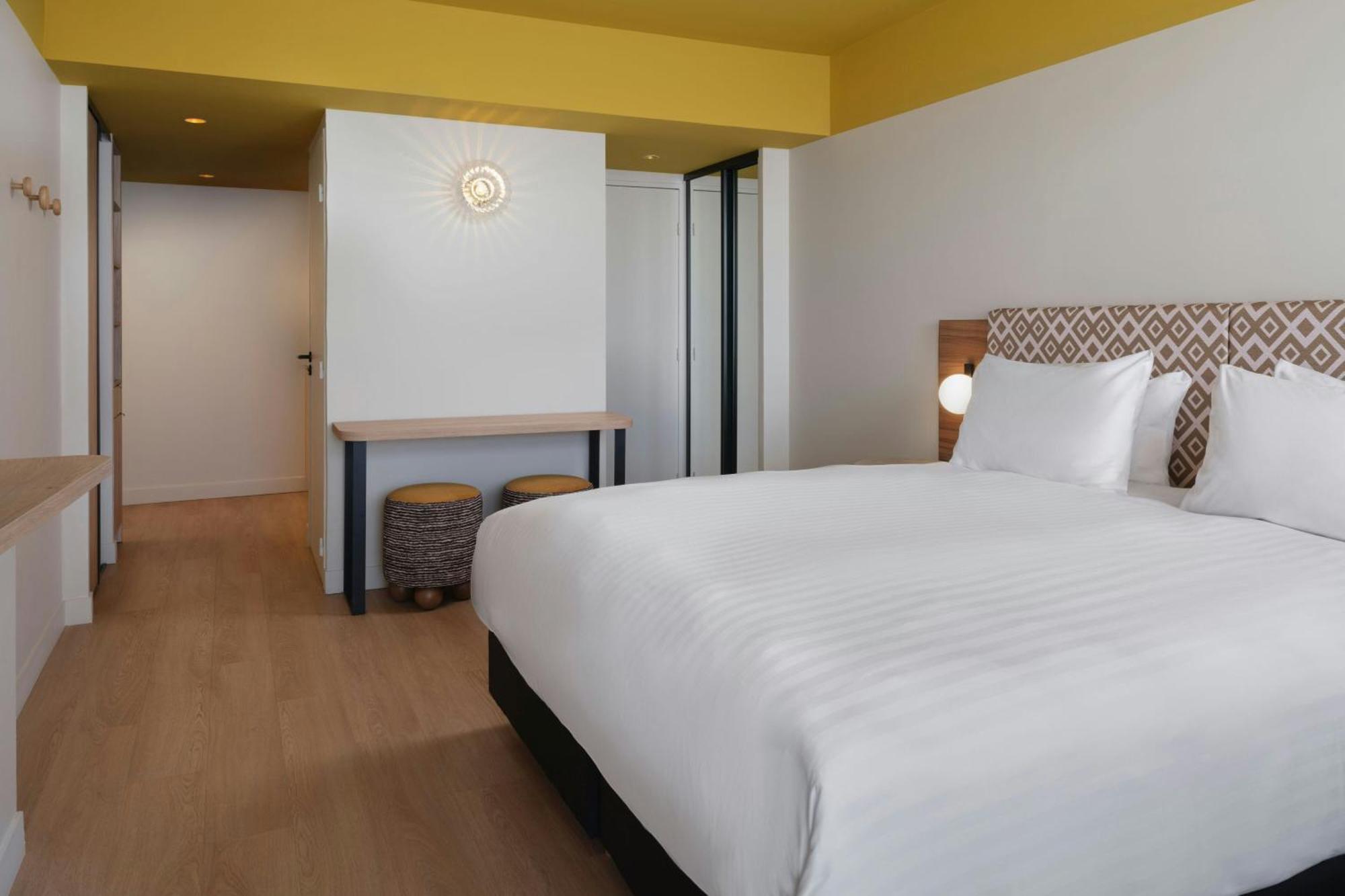 Studio met Kingsize Bed, Slaapbank en Uitzicht op de Stad