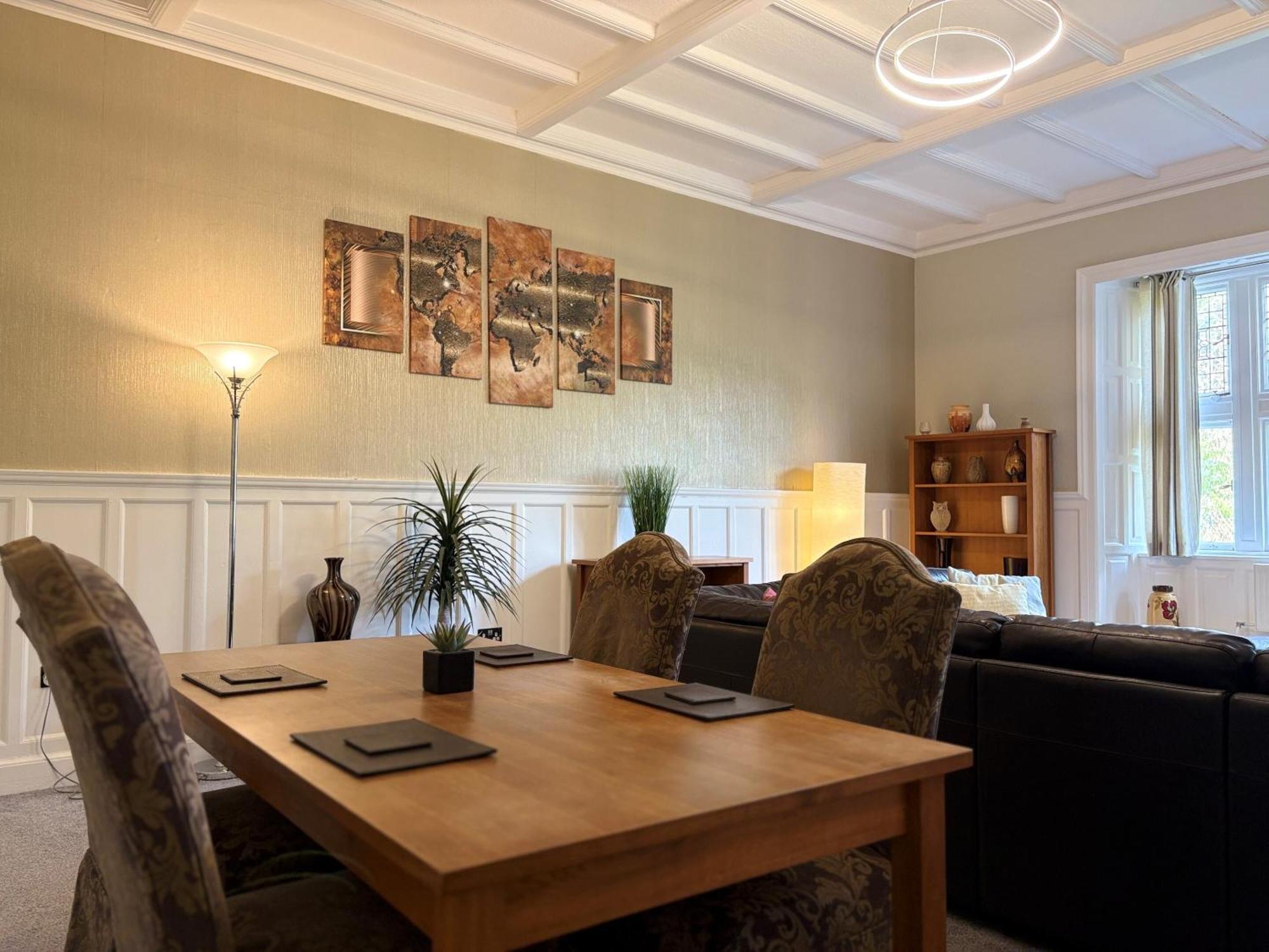 Deluxe Apartment