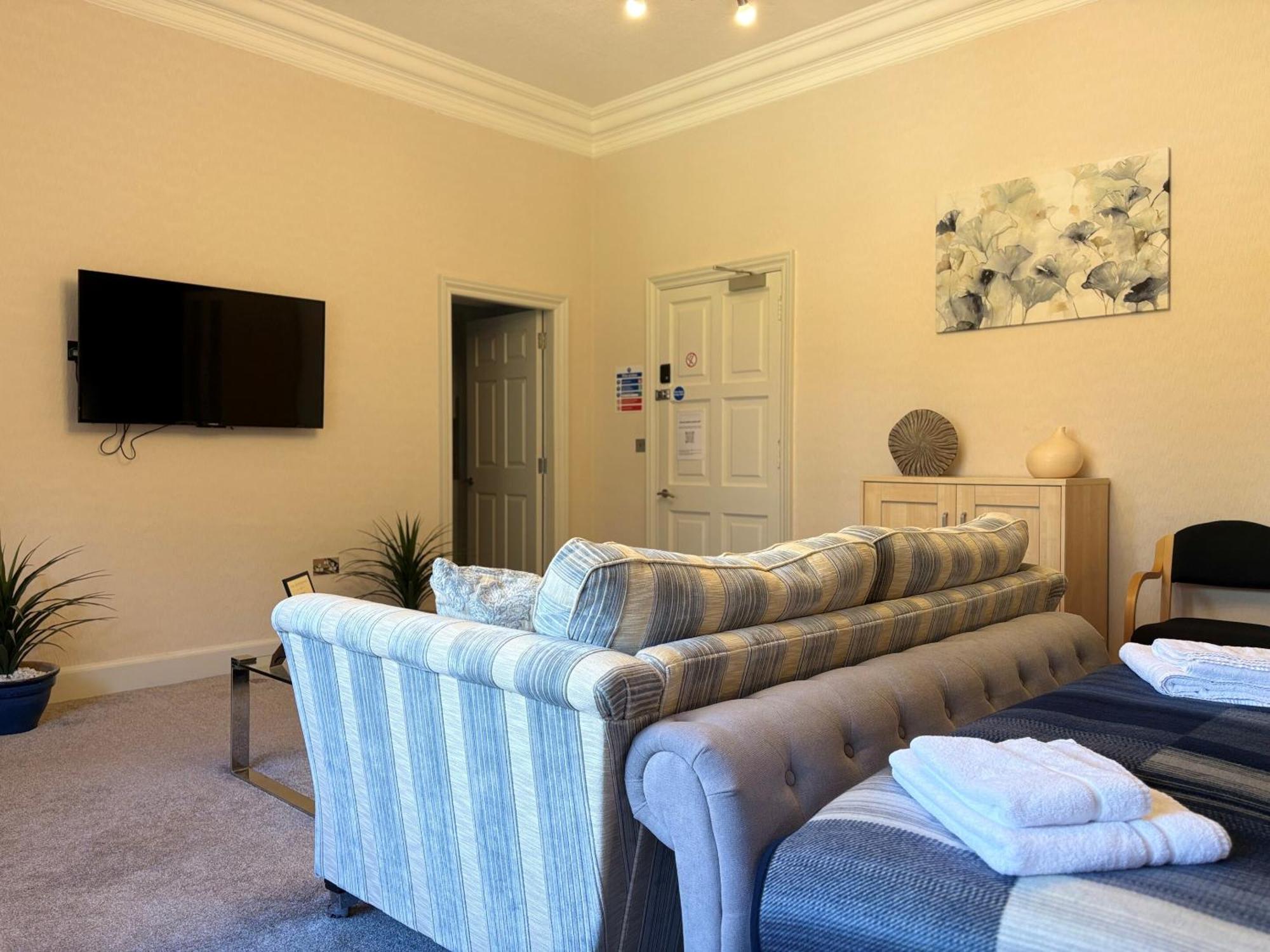 Deluxe Apartment