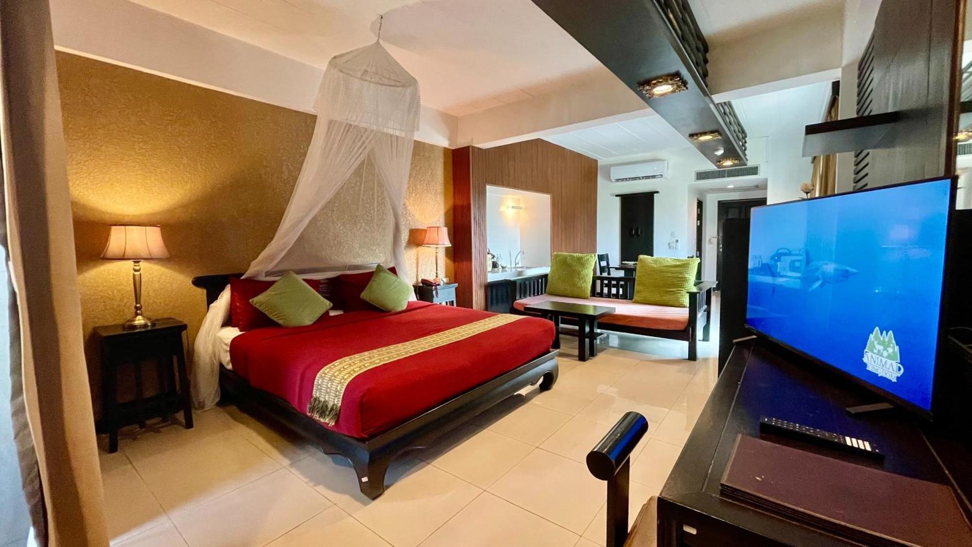 Junior Suite Pool View