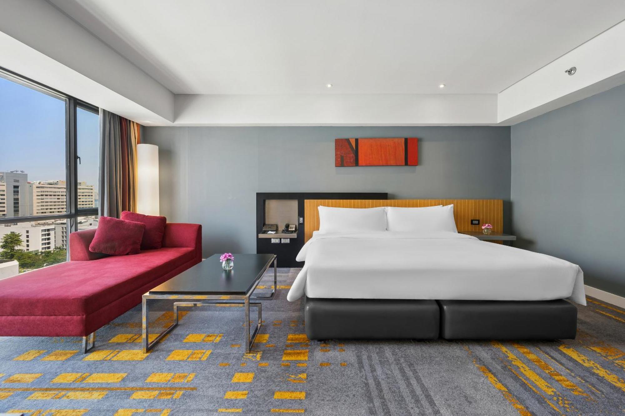 Tribeca Deluxe King Room