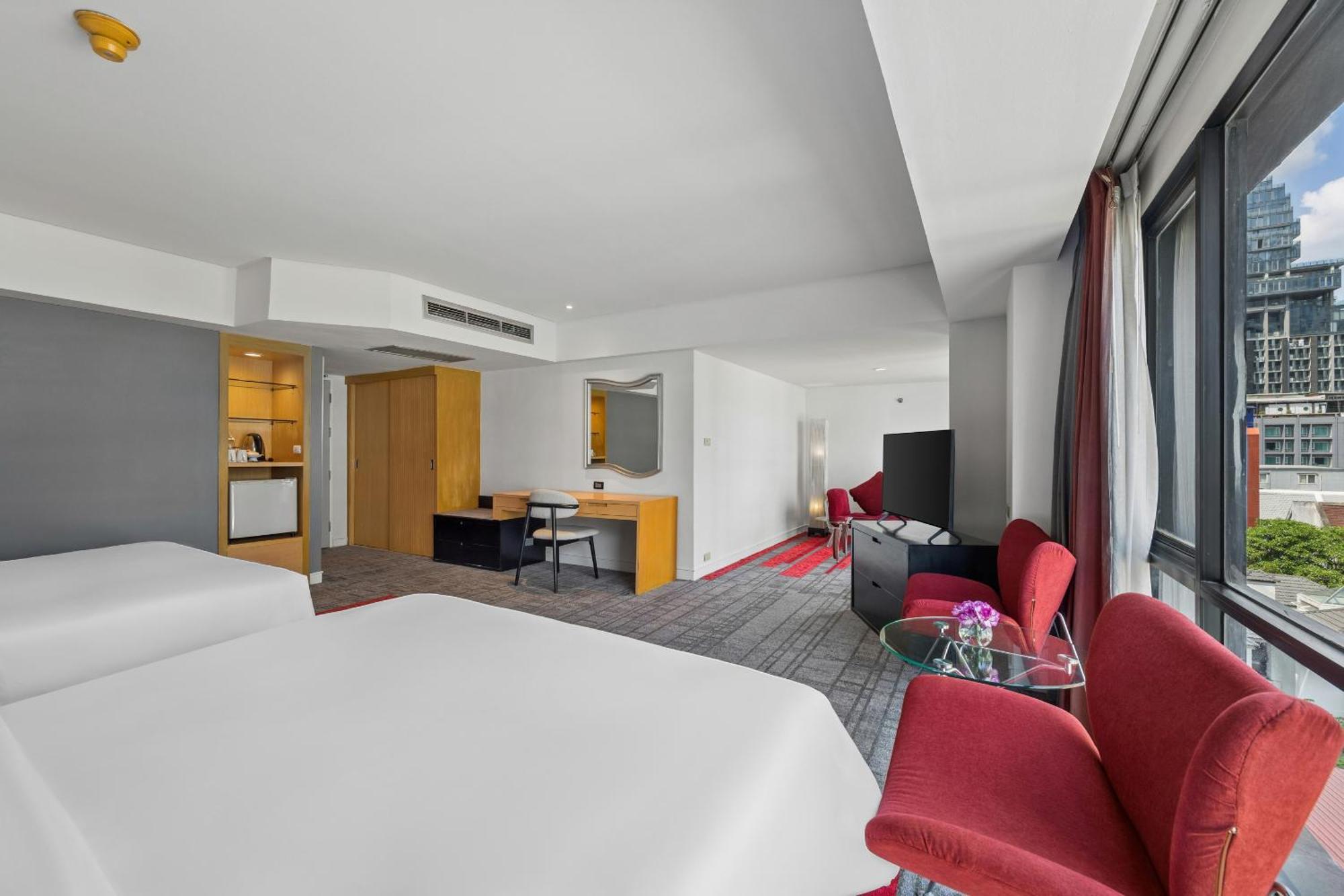 Belaire Suite Two Queen Room