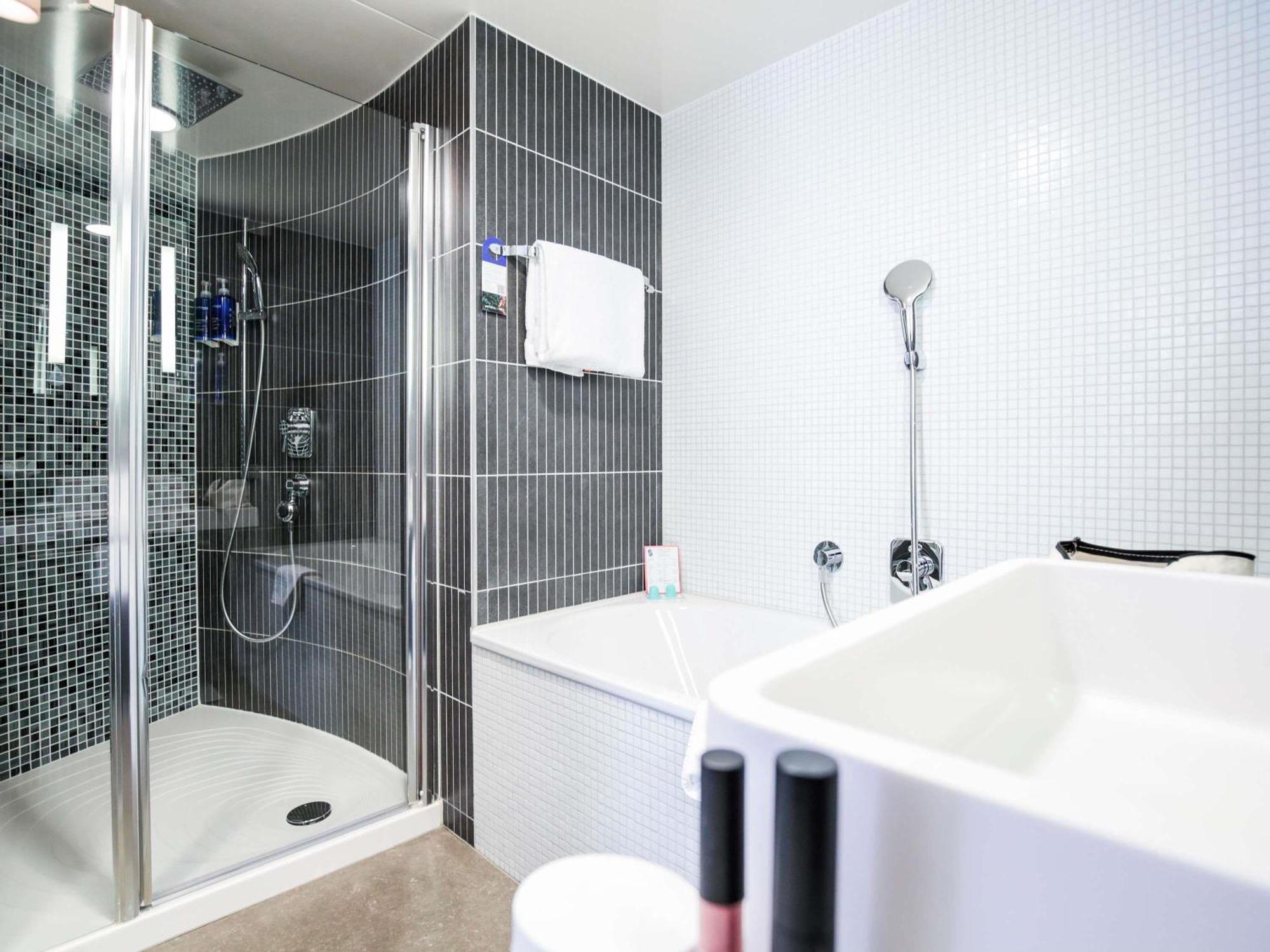 Superior Suite One Double Bed One Single Bed