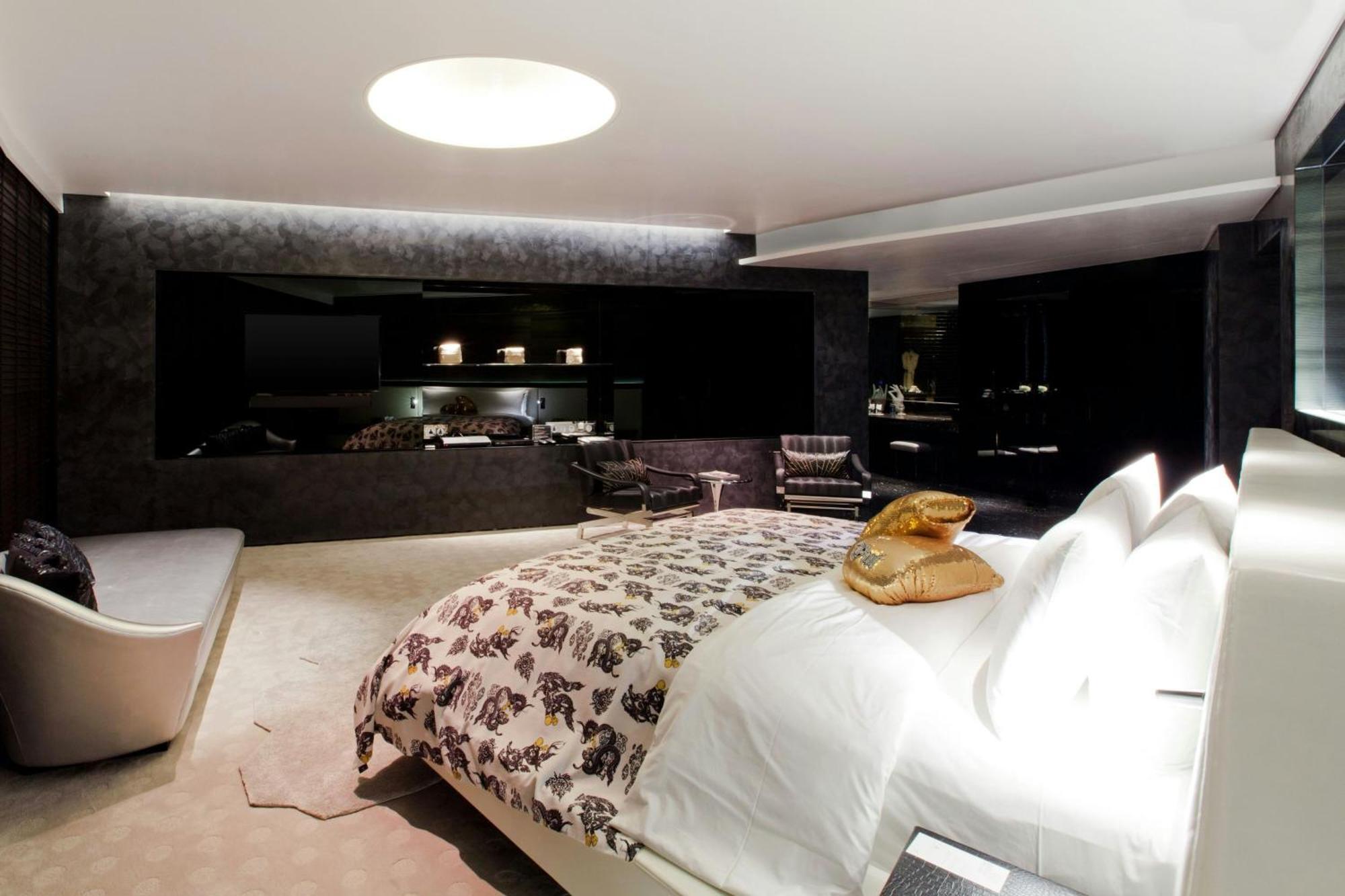 One-Bedroom Vice Preseidential Penthouse King Suite