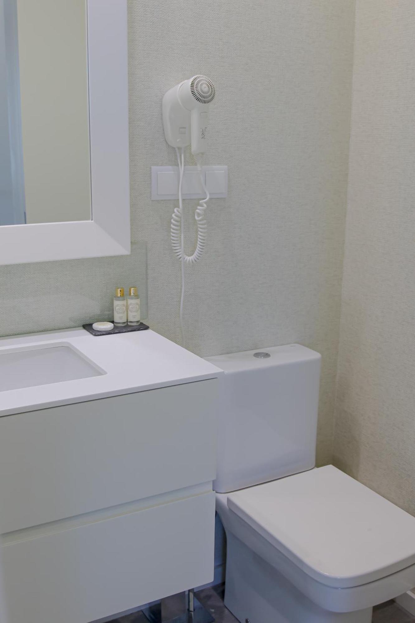 Economy Twin Room