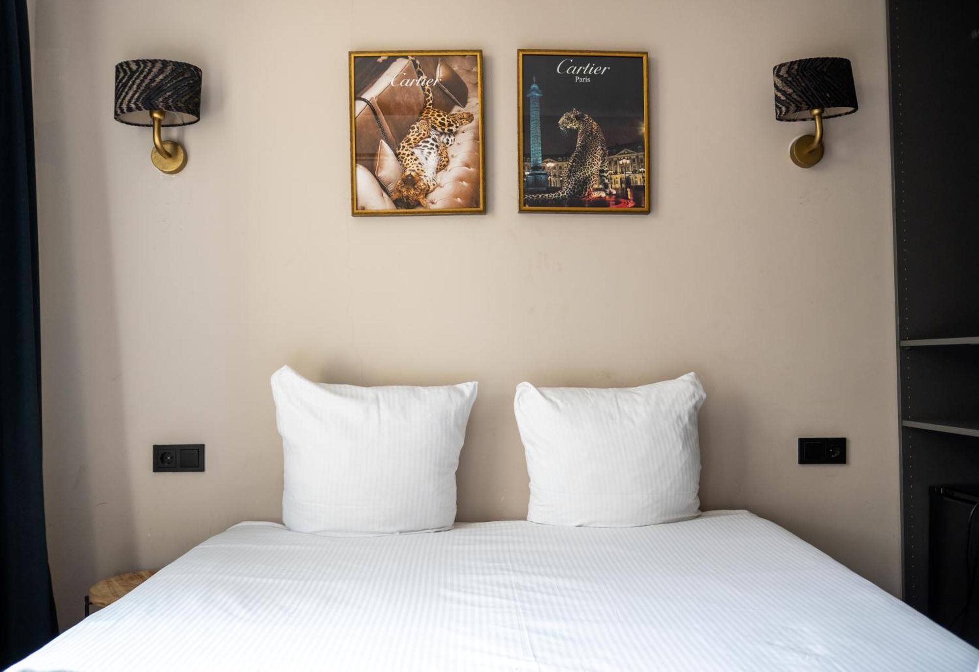Tweepersoonskamer met Gedeelde Badkamer