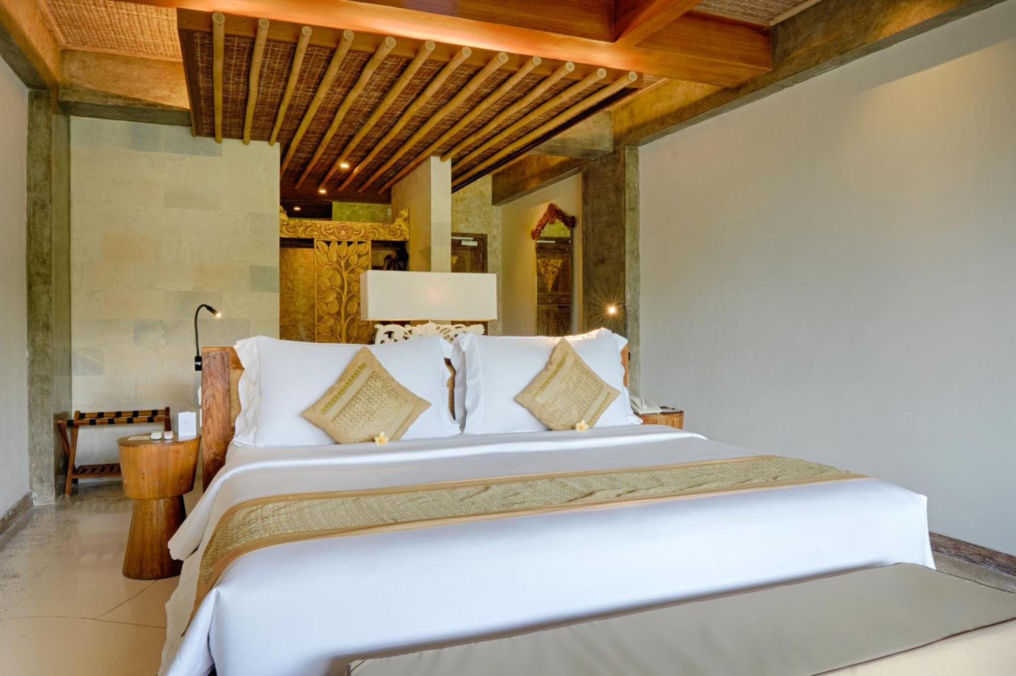 Suite Double Room Valley View