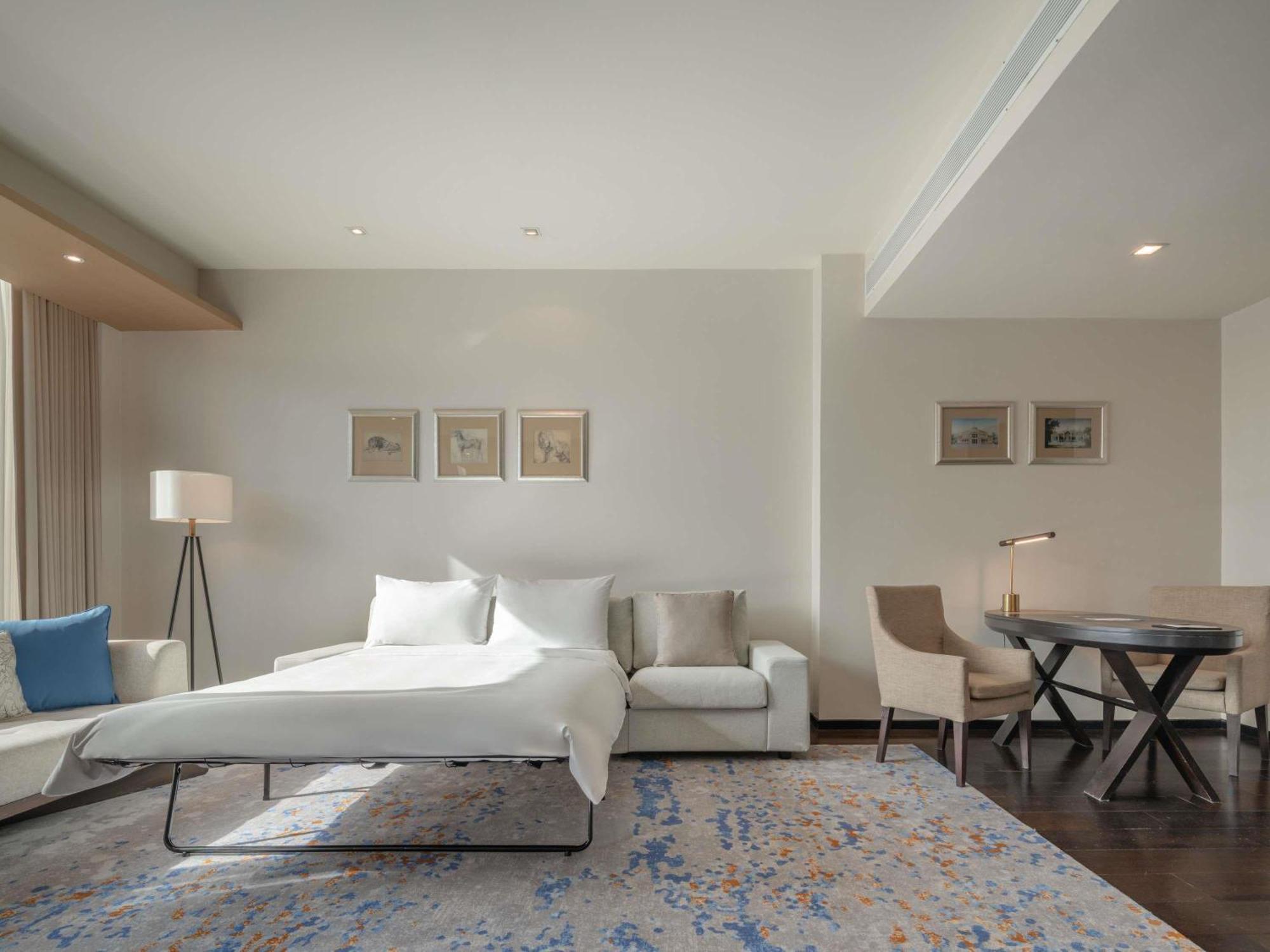 Executive Family Suite Piano Club Privilege