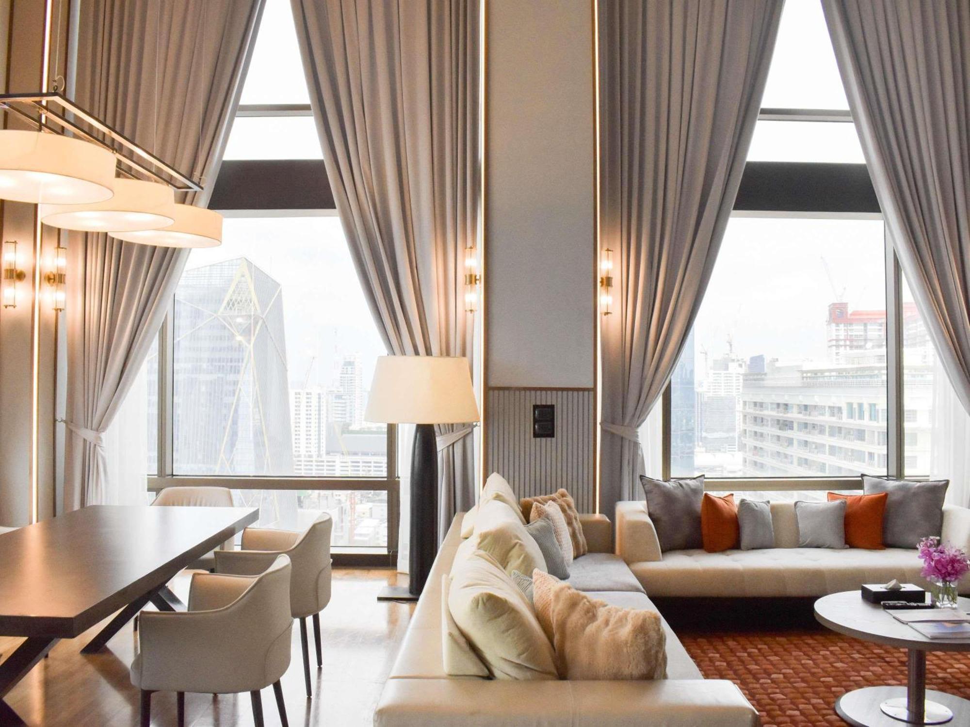 Grand Duplex Two-Bedroom Duplex Suite Piano Club Privilege