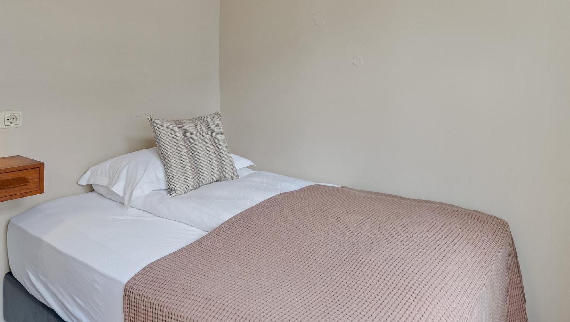 Basic Single Room