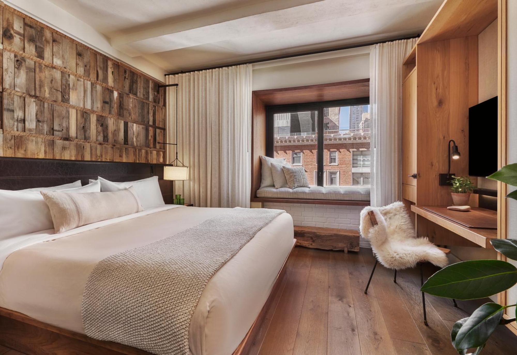 Deluxe Kamer met Kingsize Bed en Uitzicht over de Stad