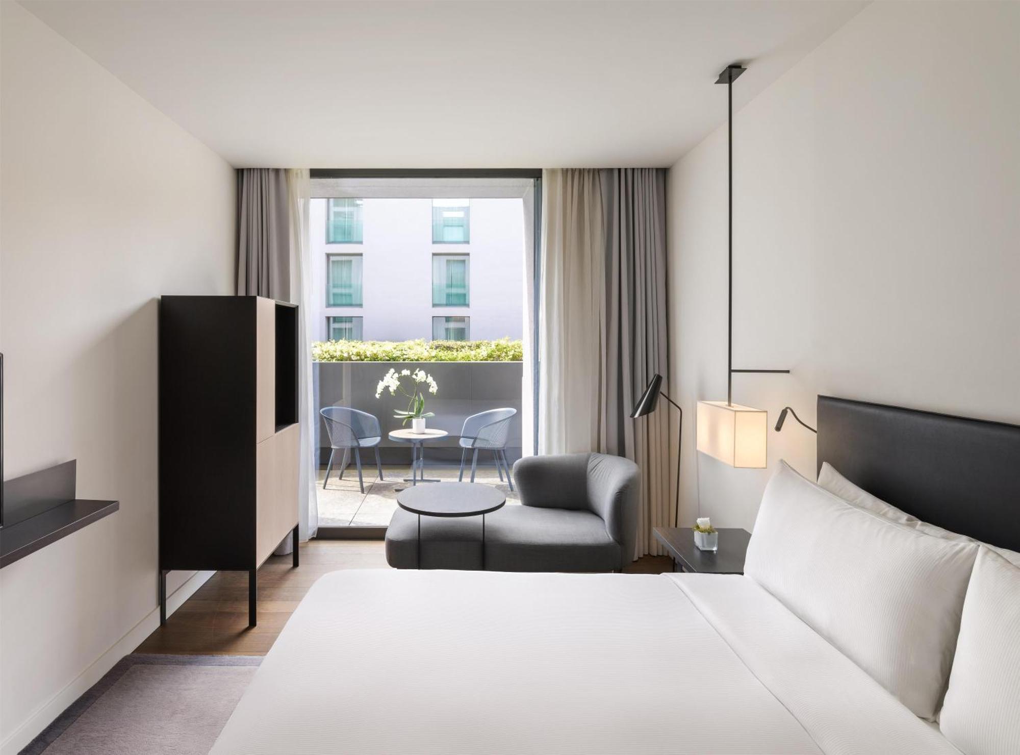 Deluxe Kamer met Kingsize Bed en Patio