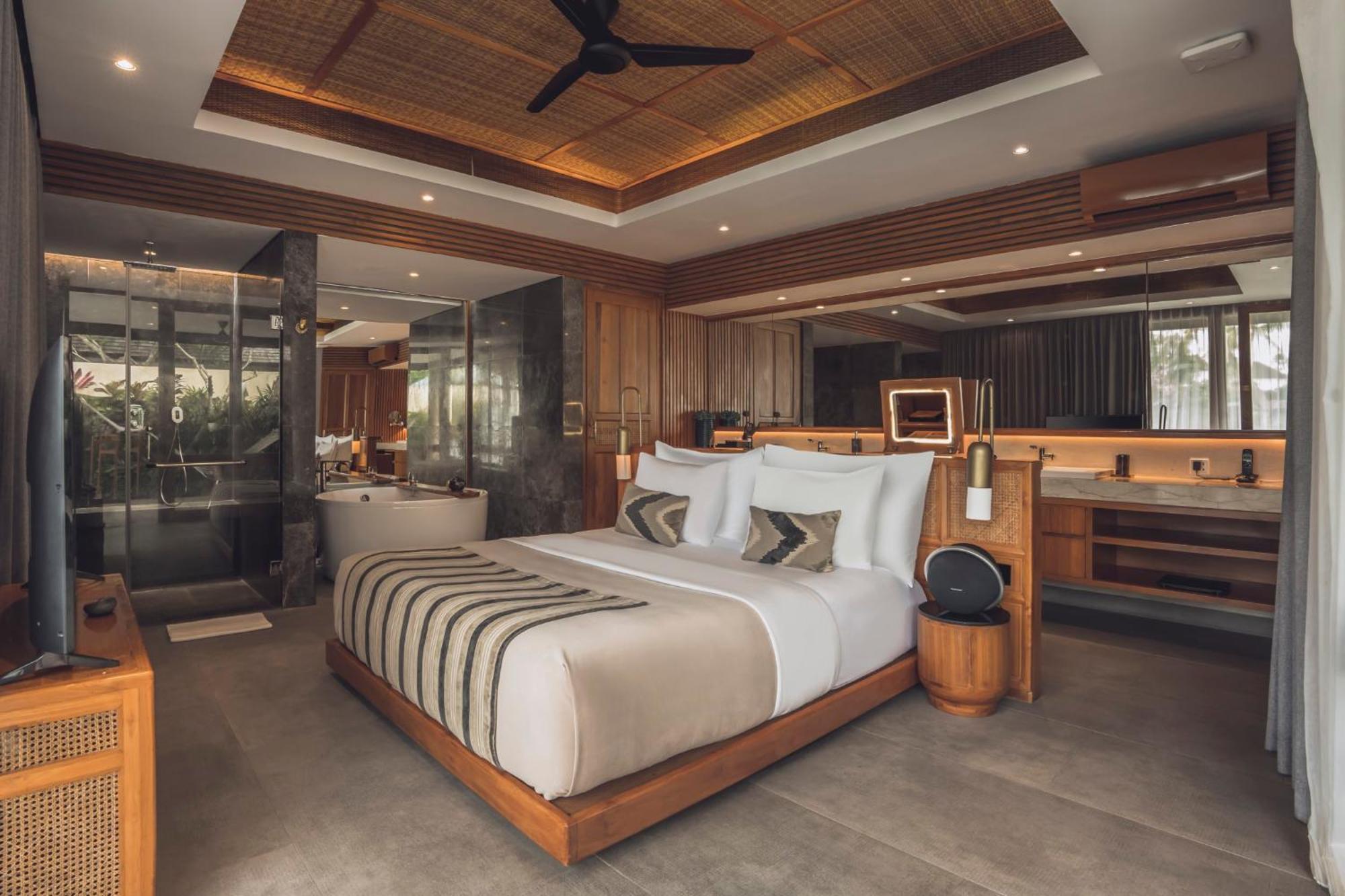 Grand One-Bedroom Rice Field View Villa Private Pool