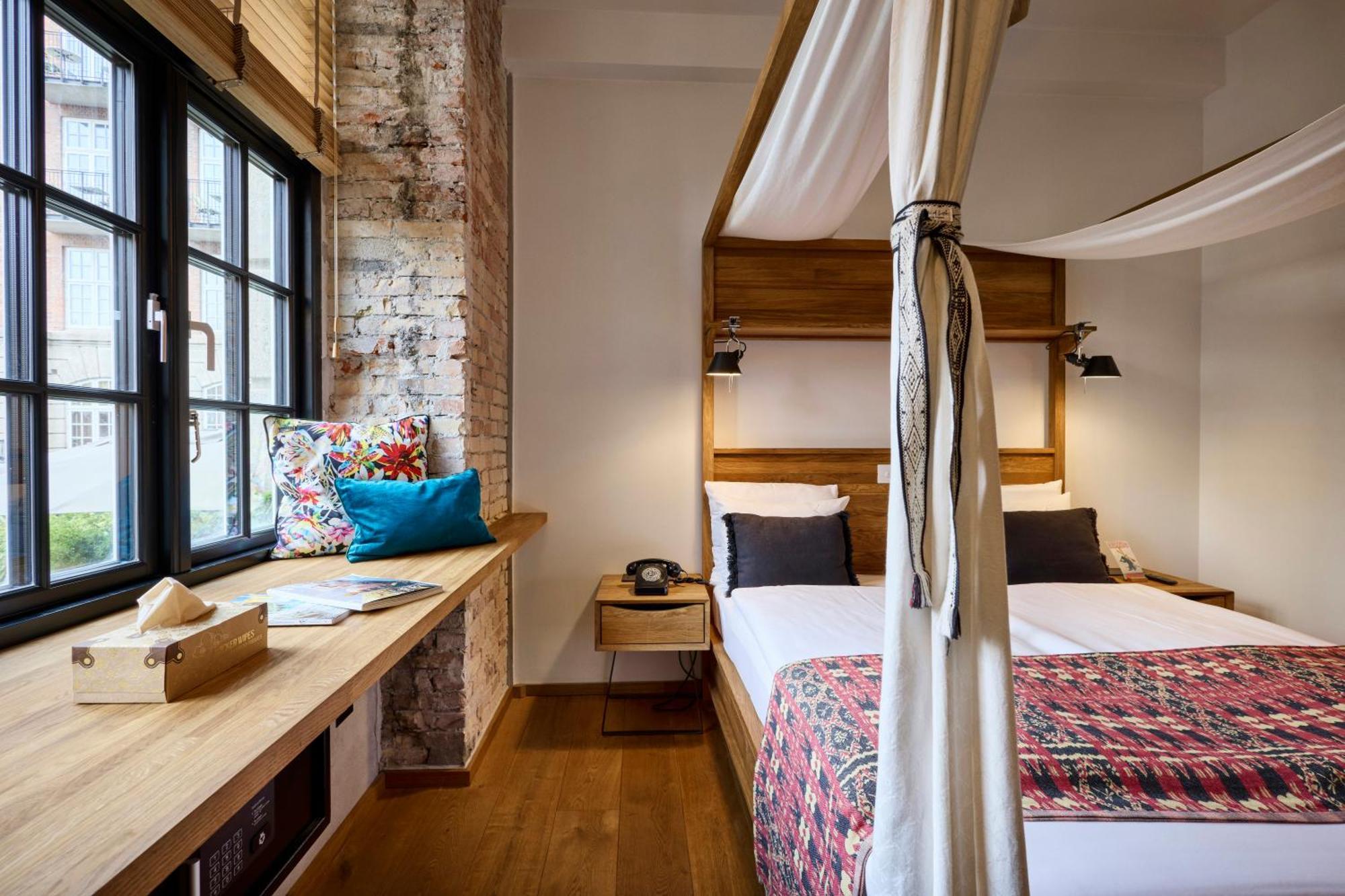 Double Room,1769968399:JPEG