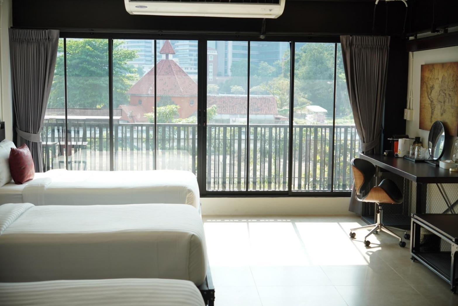 Premier Quadruple Room River View