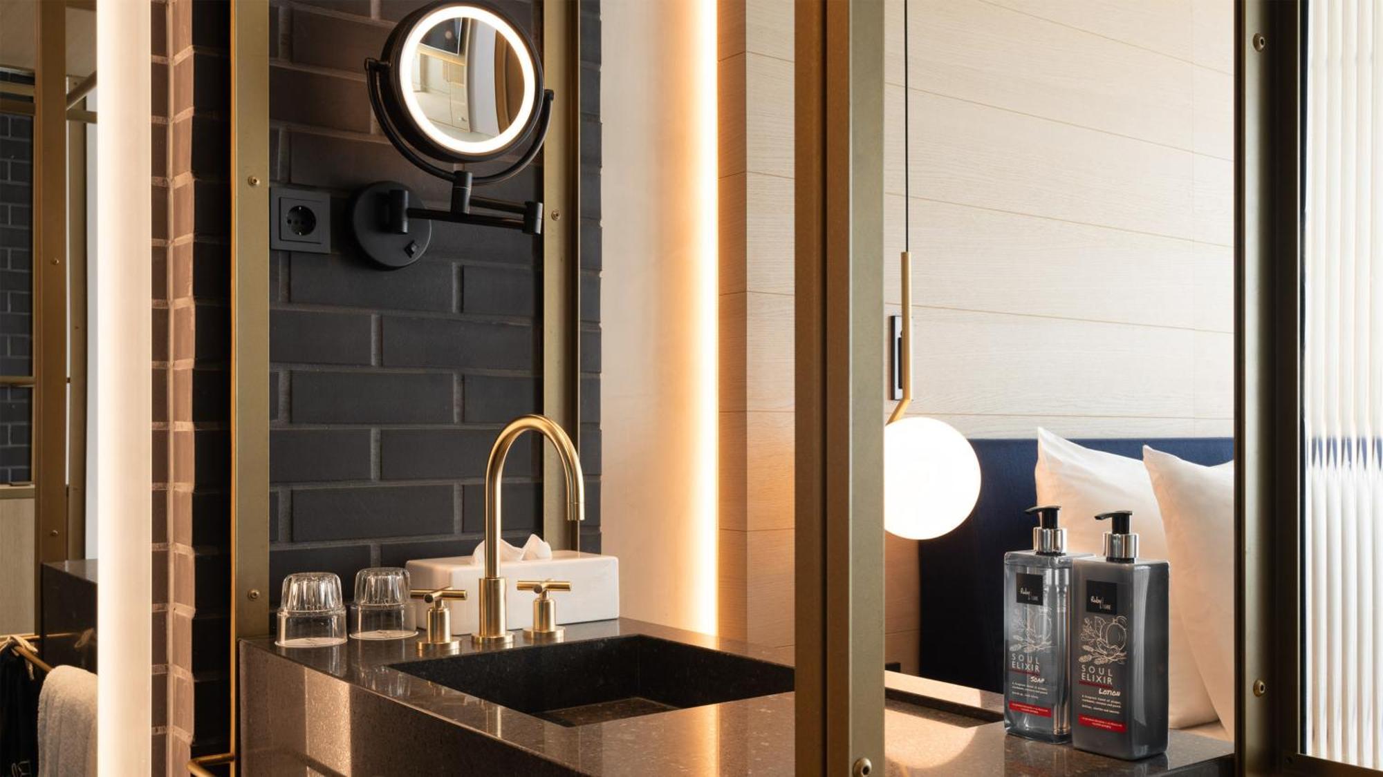 Lovely Kamer