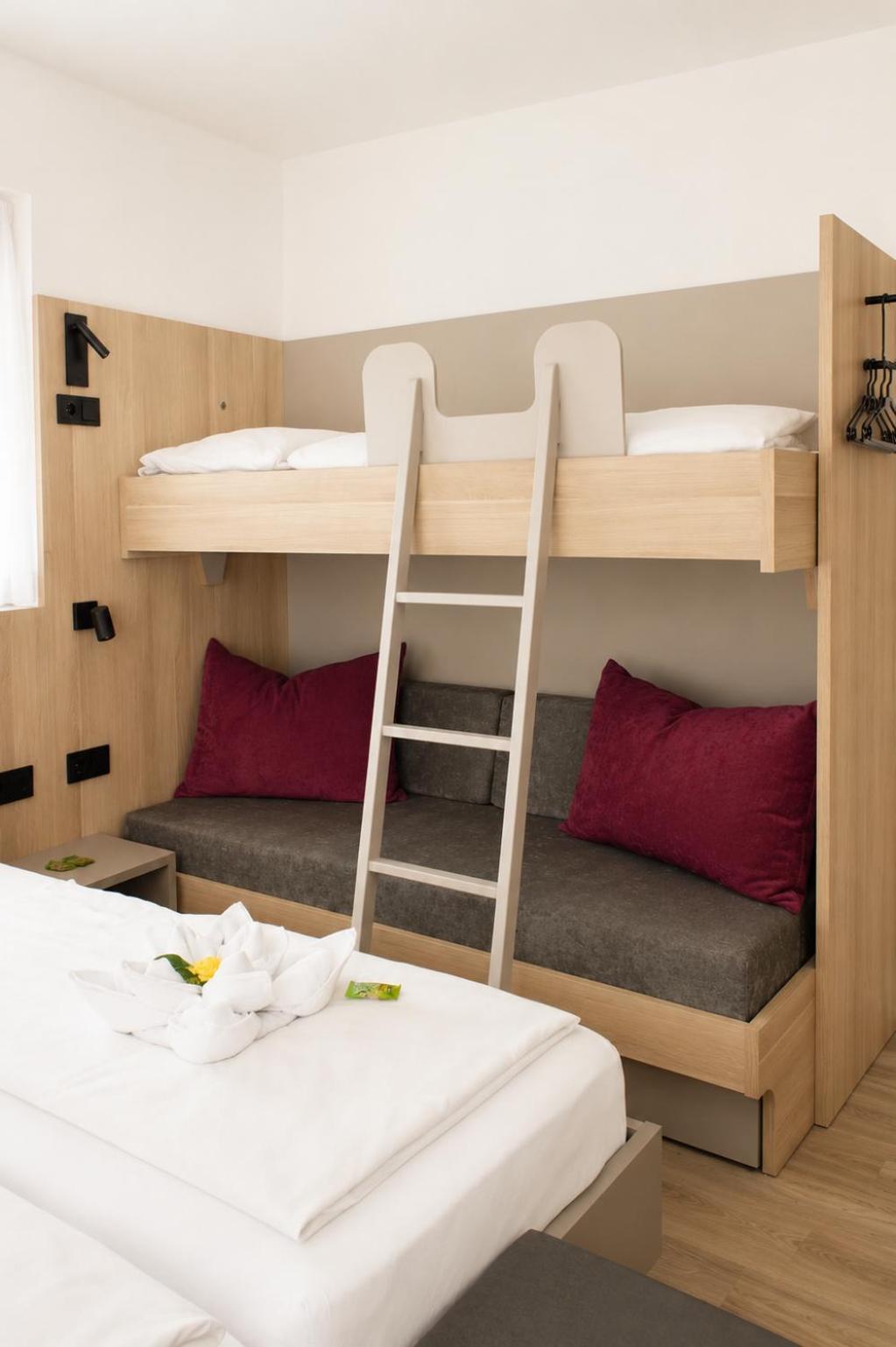 Vierpersoonskamer met Gedeelde Badkamer