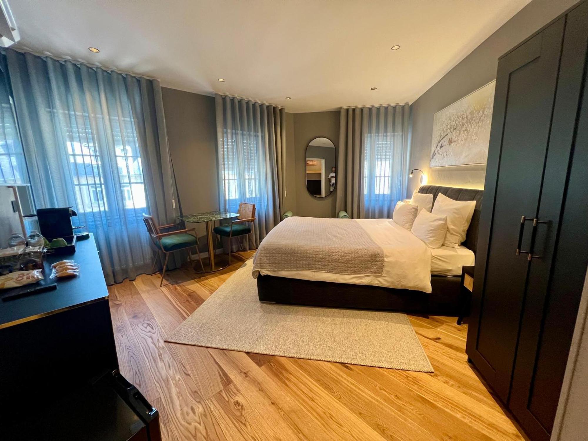 Deluxe Family Suite