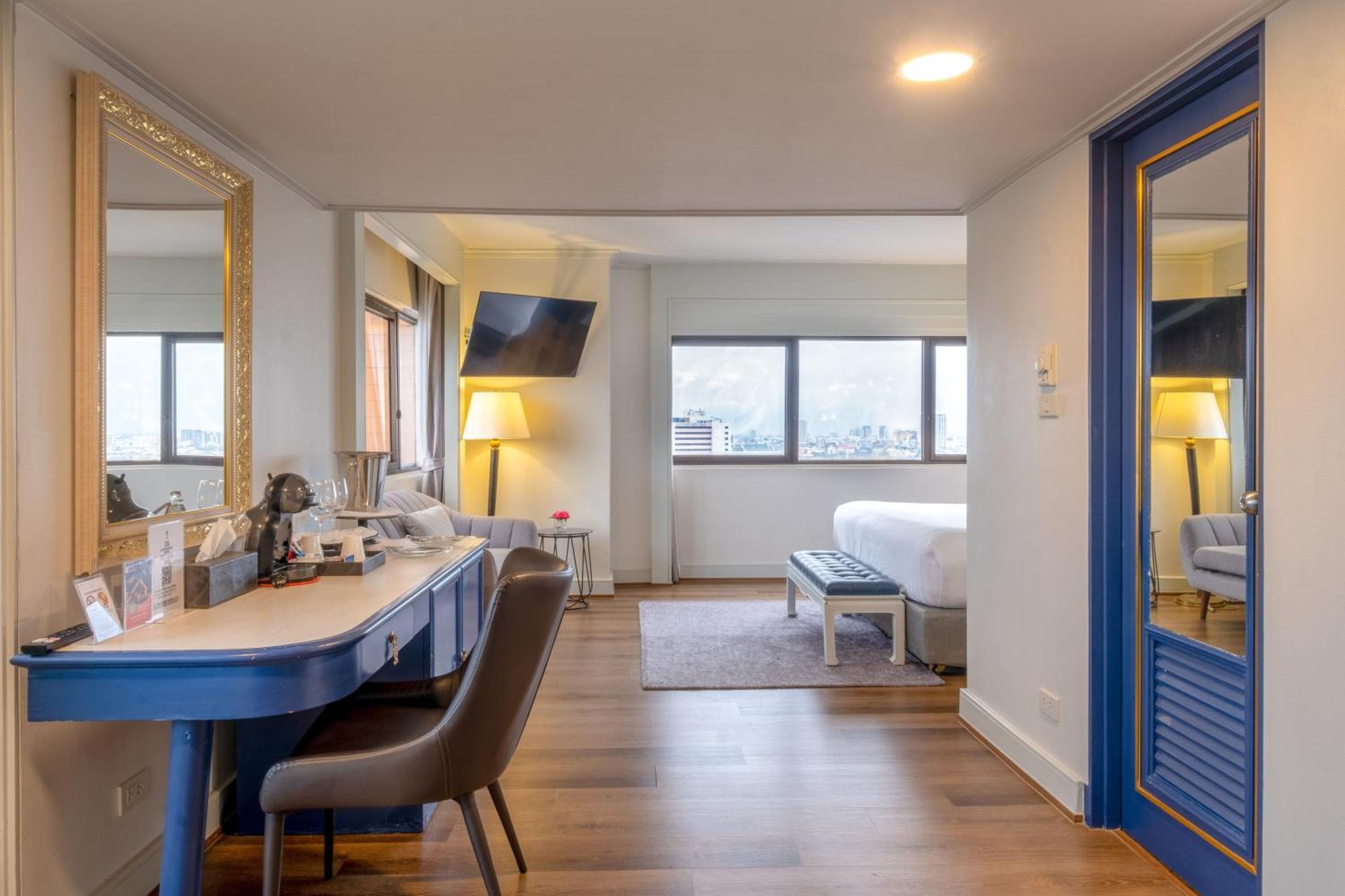 Jacuzzi Suite Balcony