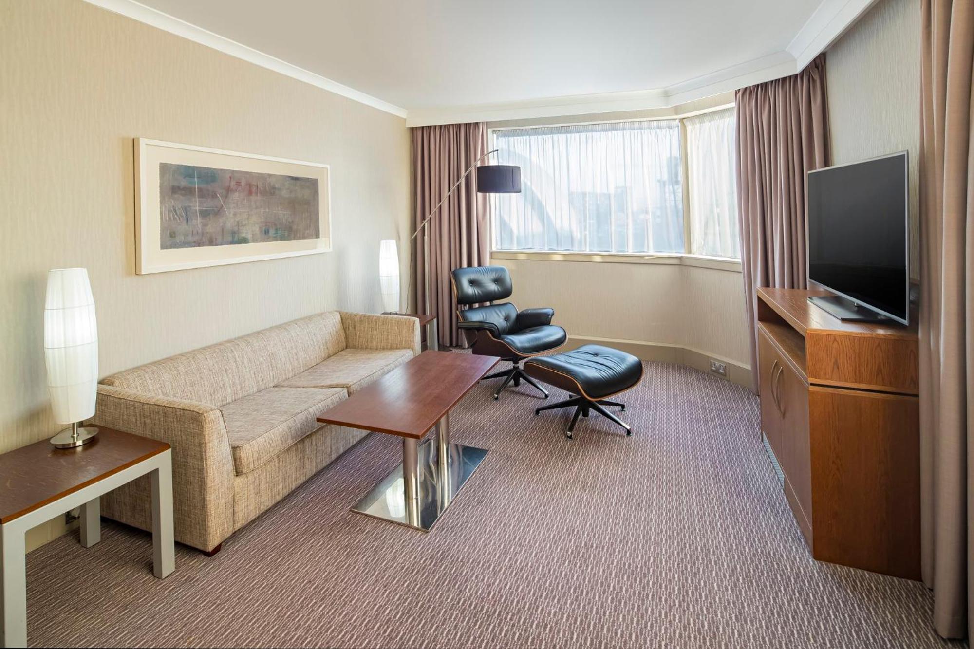One-Bedroom King Suite