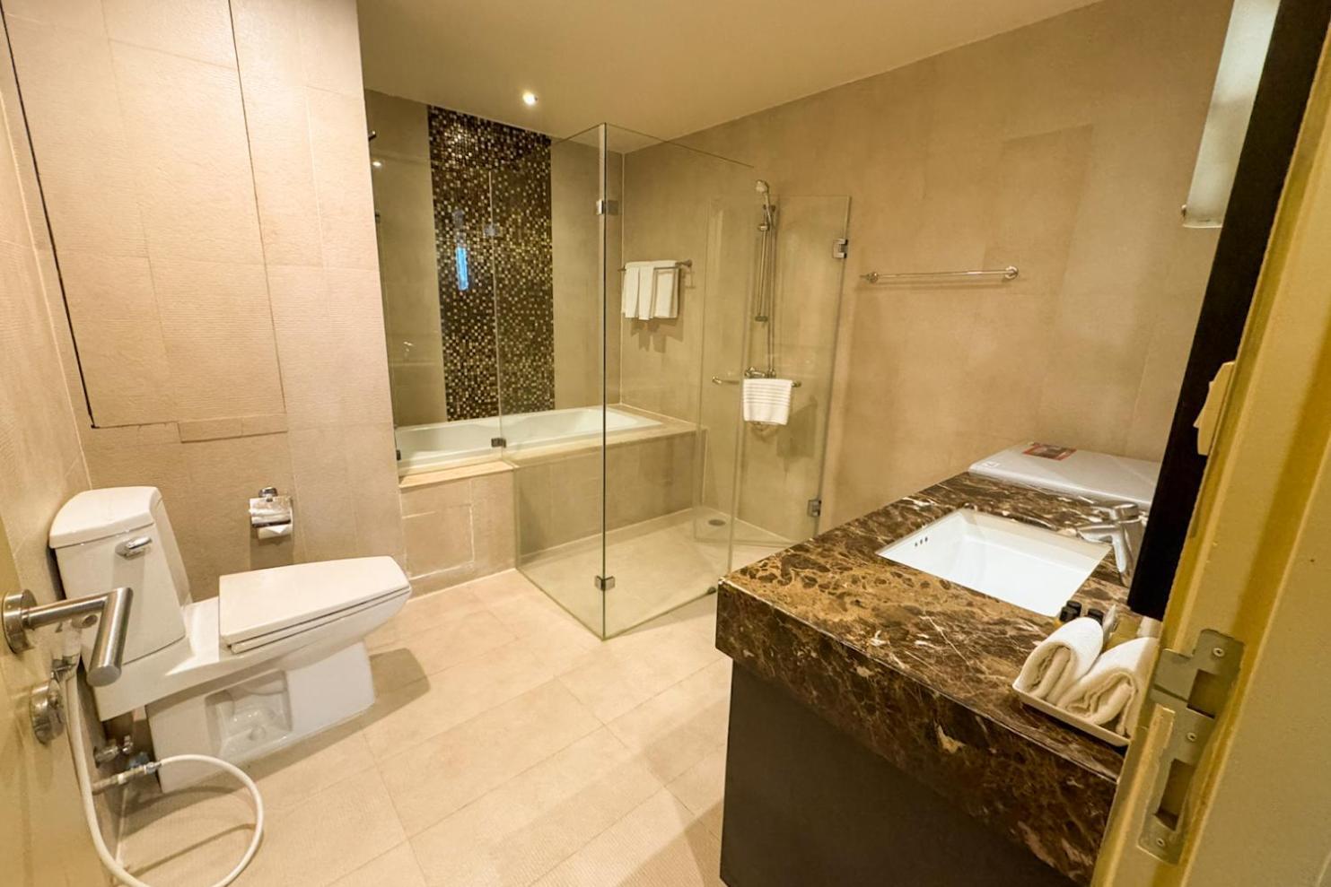 Admiral One-Bedroom Suite