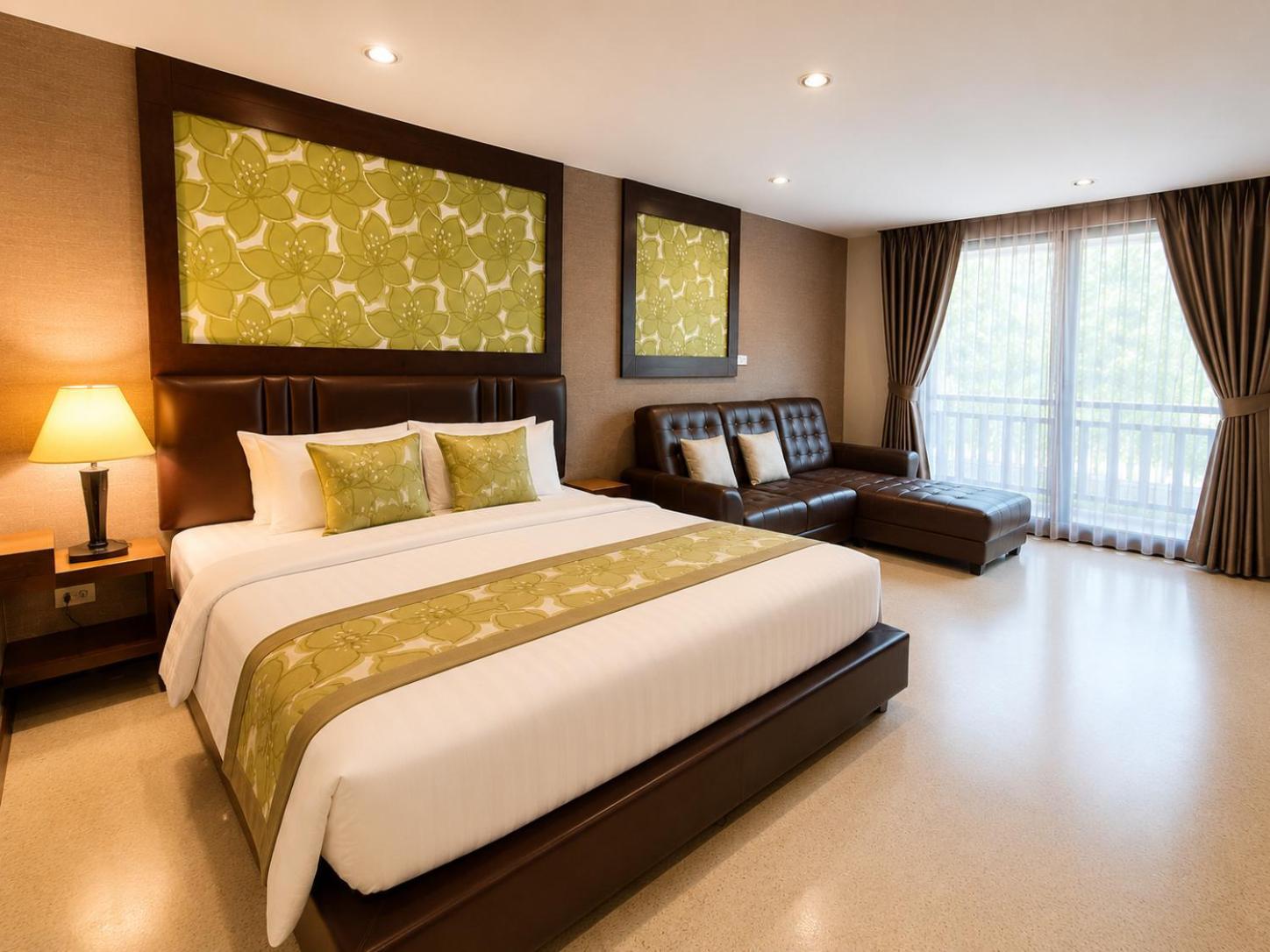 Deluxe Double or Twin Room Pool View