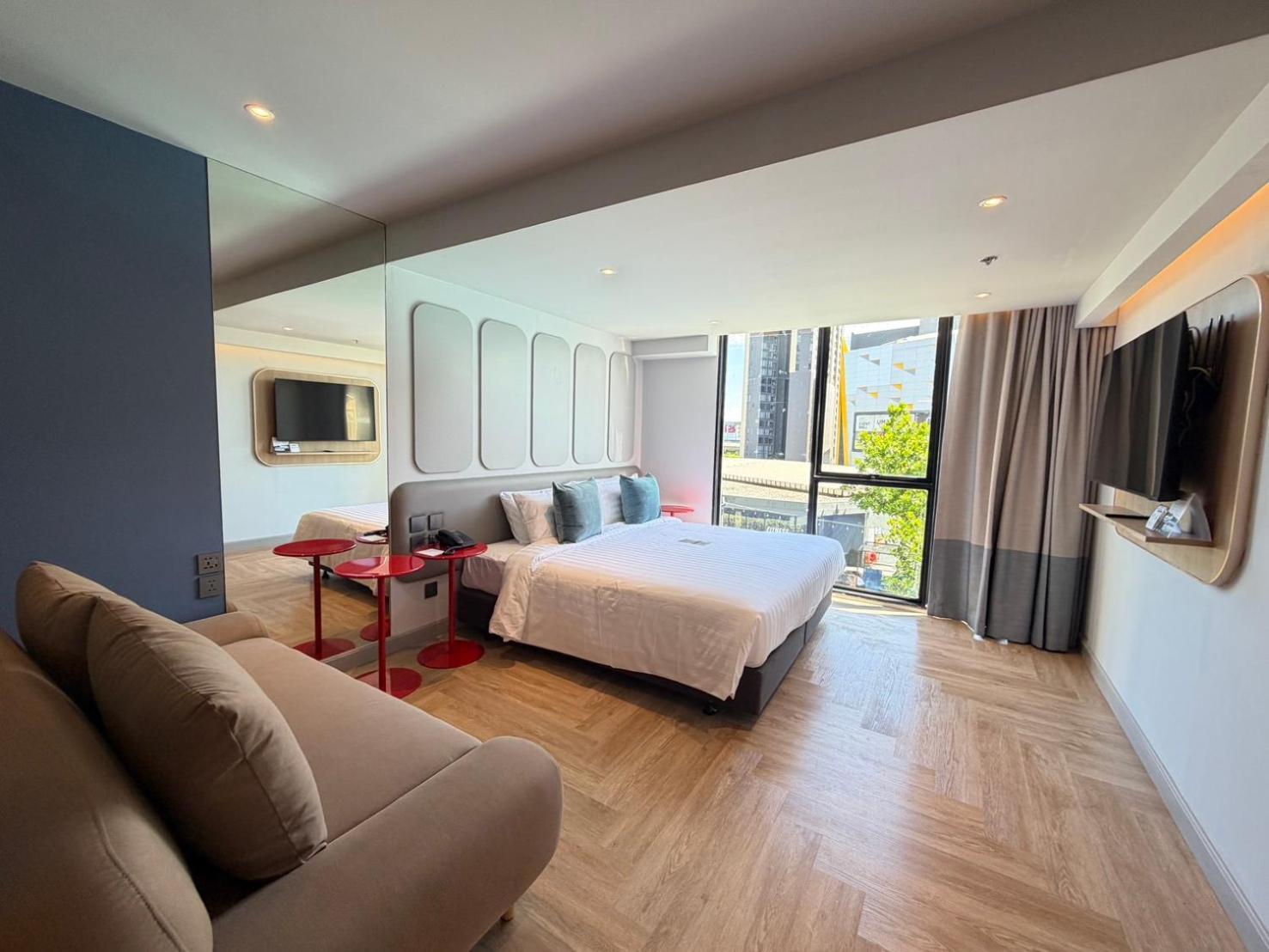 Premier King Room