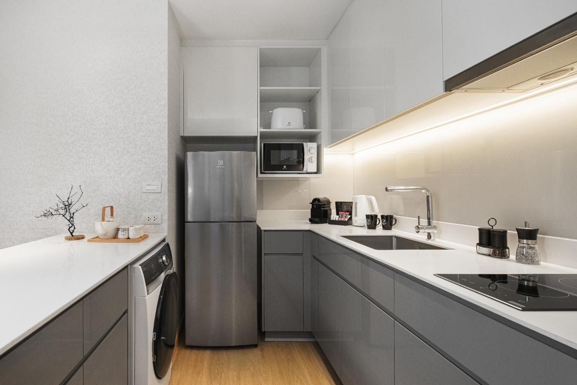 Superior One-Bedroom Apartment