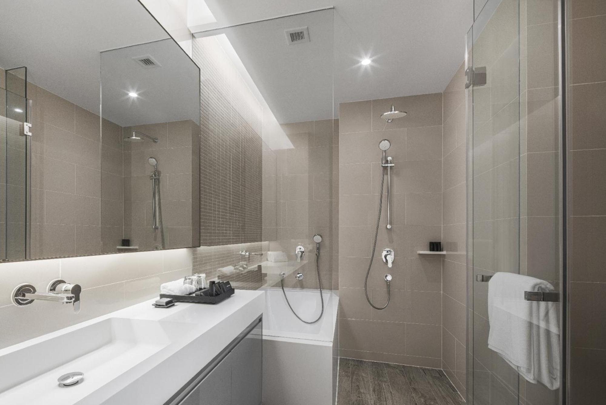 Superior One-Bedroom Apartment