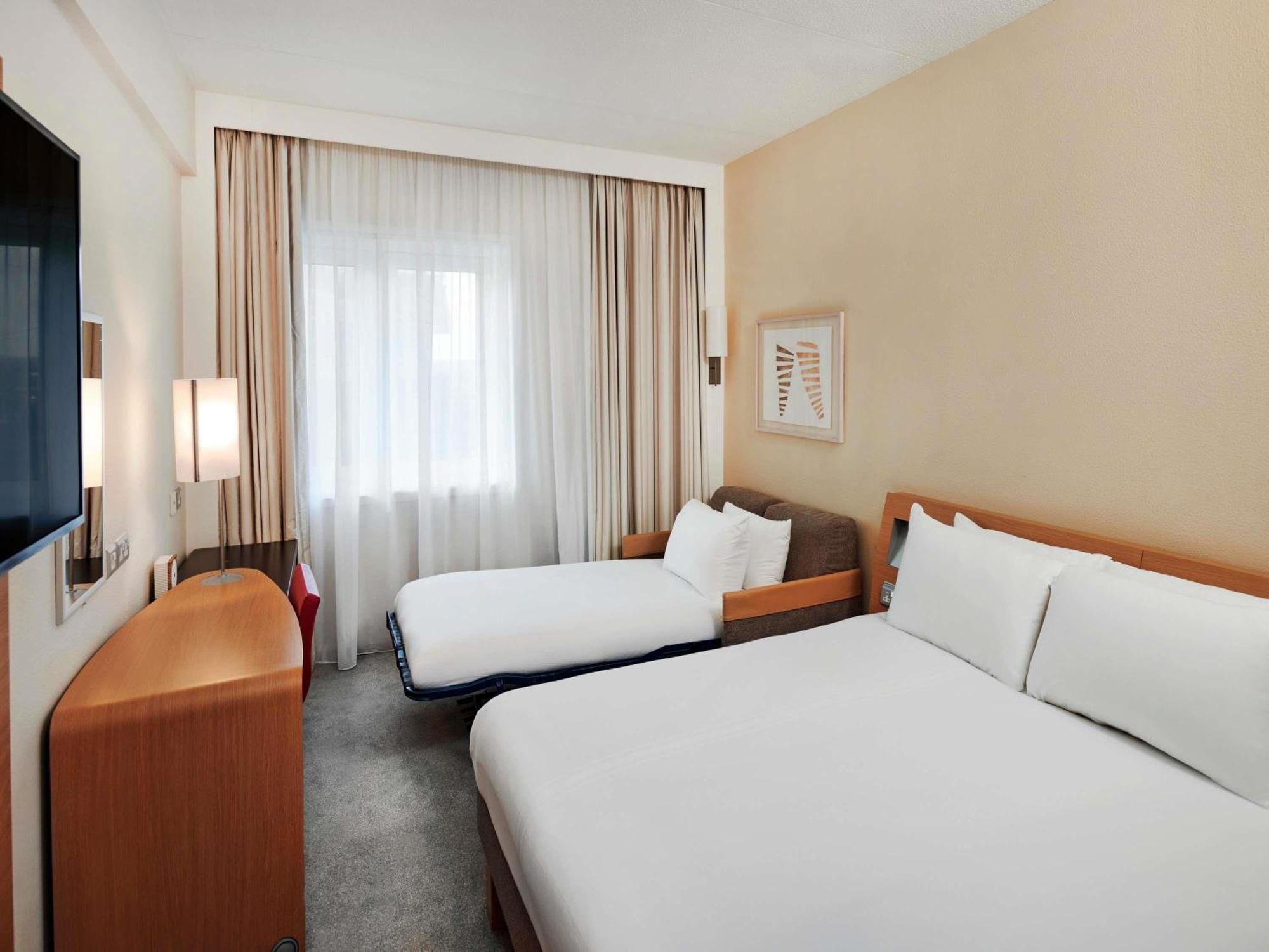 Executive Queen Kamer met Bank