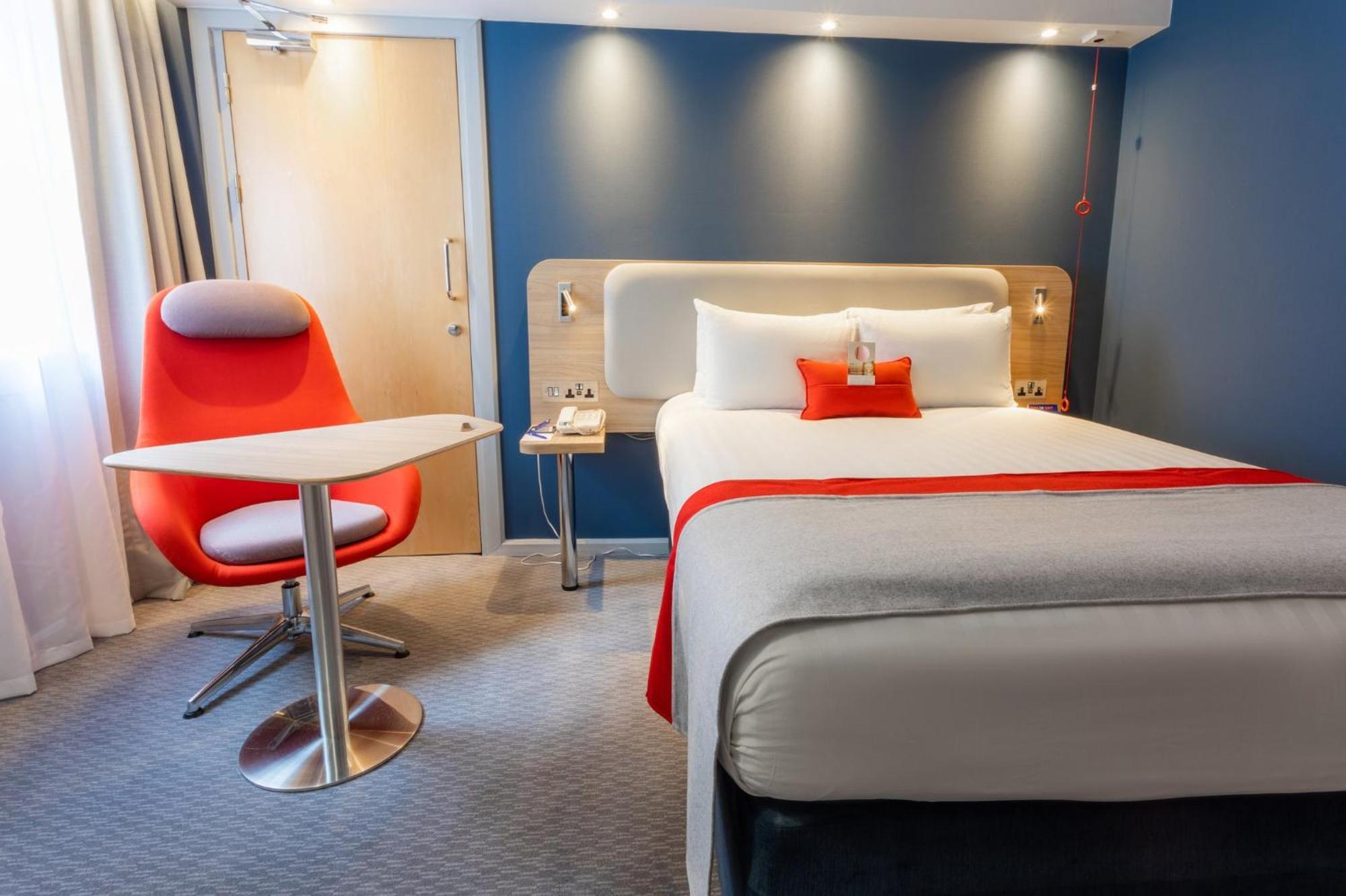 Standard Double Accessible Room Hot