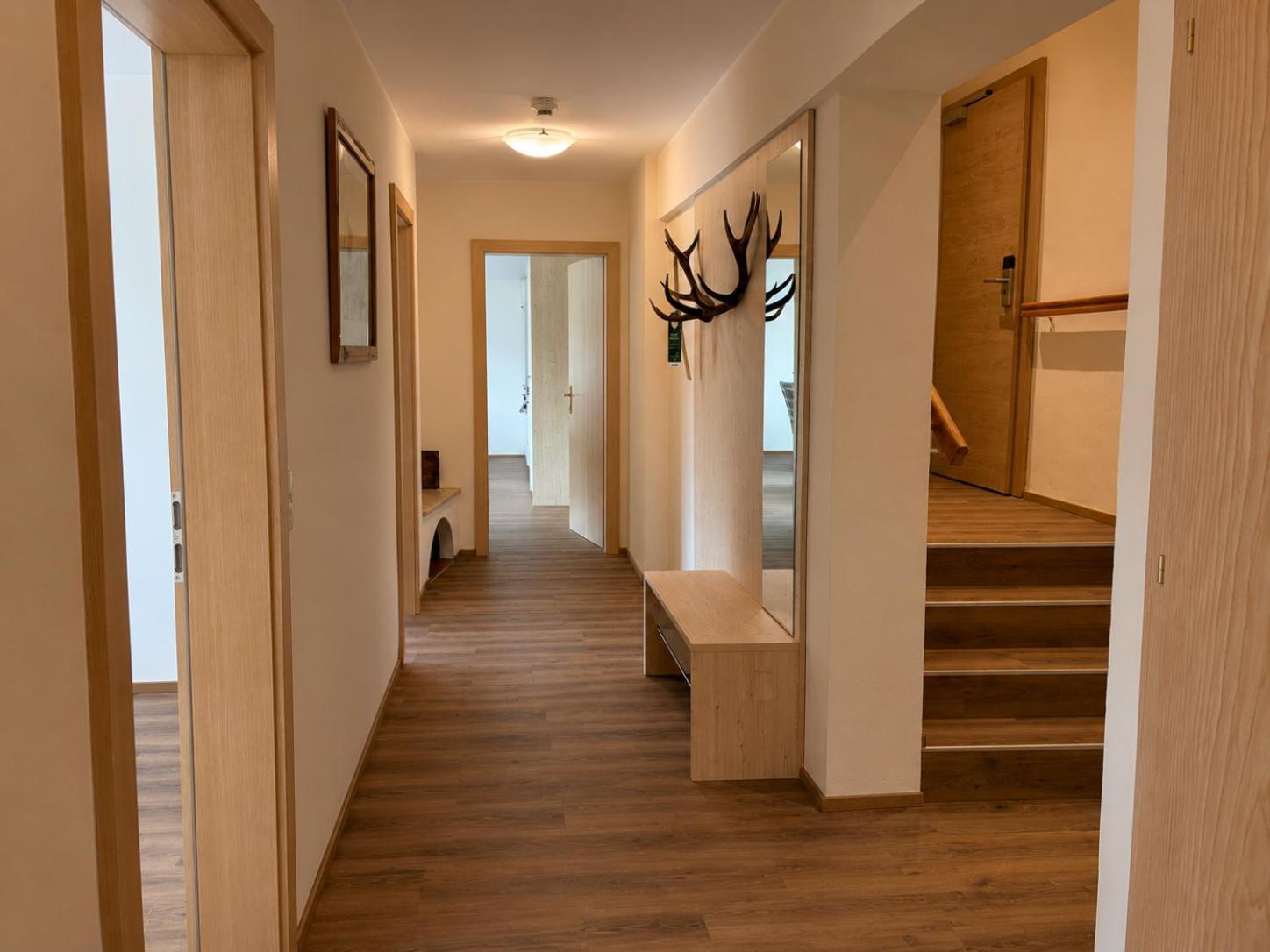 Three-Bedroom Apartment Lake View