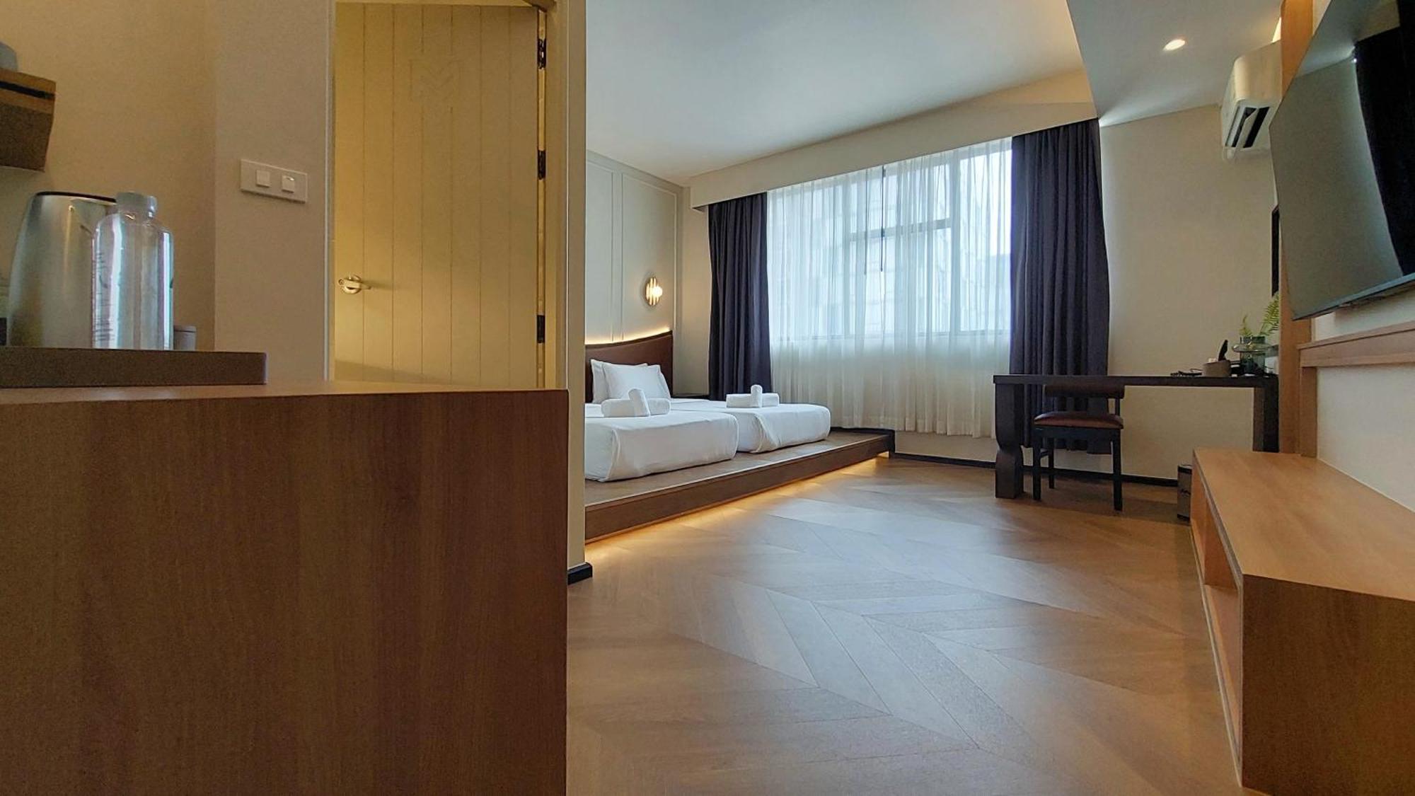 Grand Deluxe King or Twin Bed