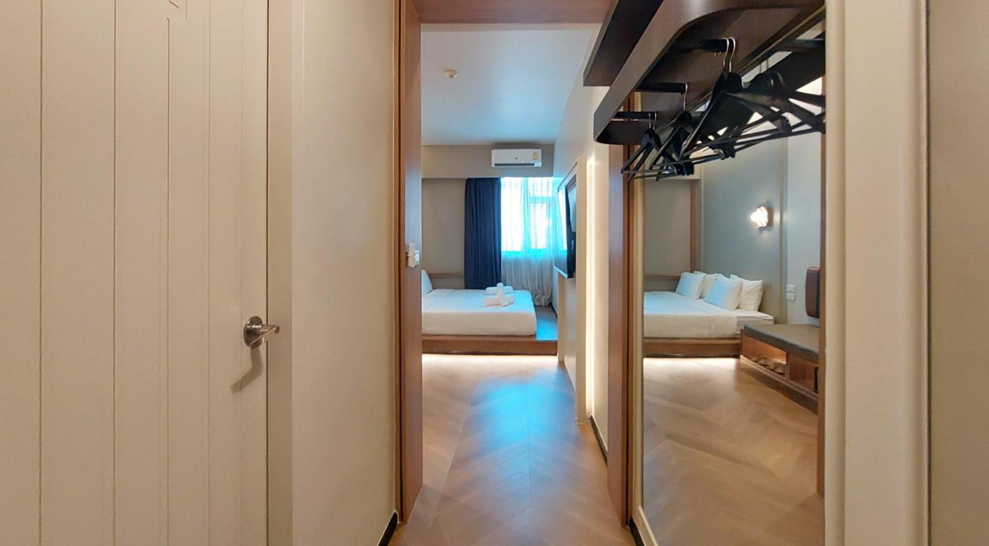 Premier King or Twin Bed