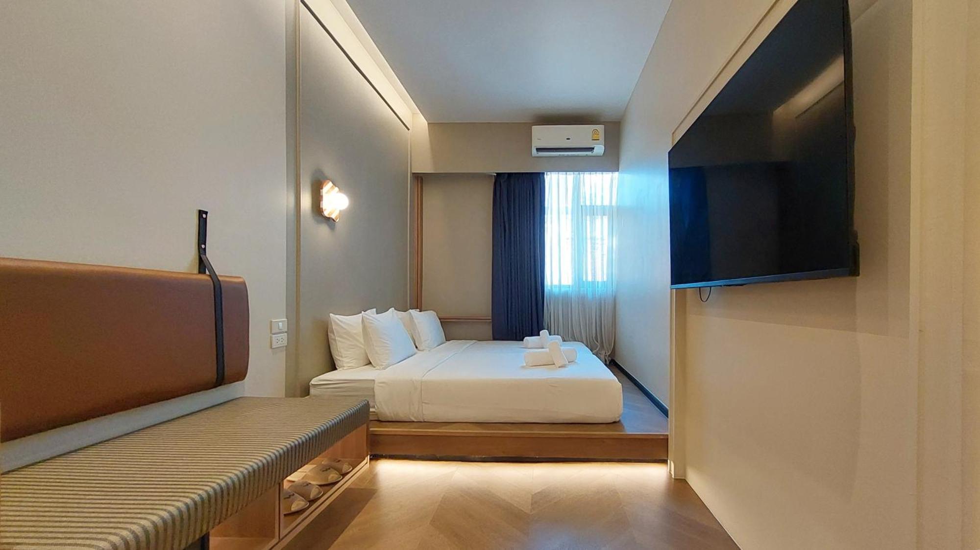 Premier King or Twin Bed