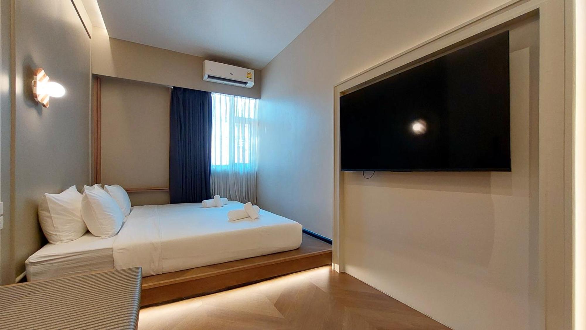 Premier King or Twin Bed