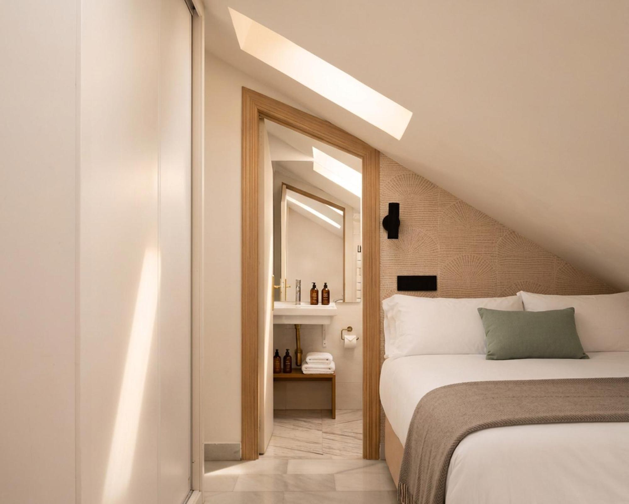 One-Bedroom Apartment Rooftop Terrace