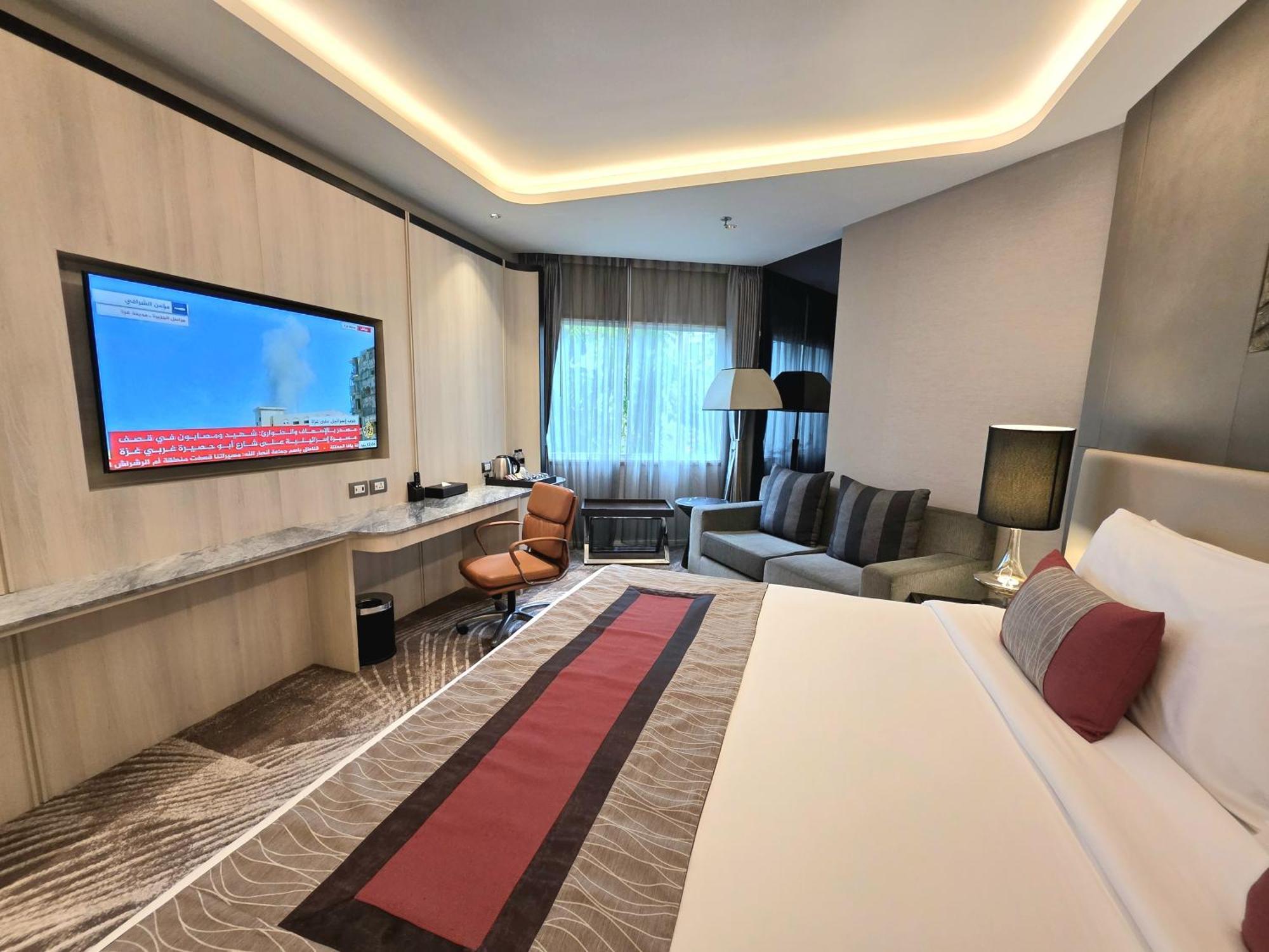 Deluxe King Room