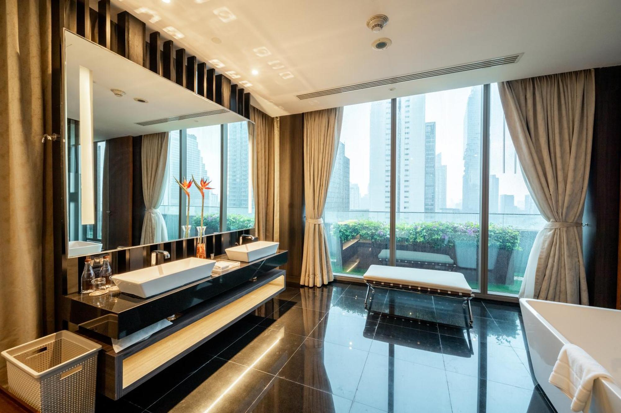 AMARA SUITE Lounge Access Benefits