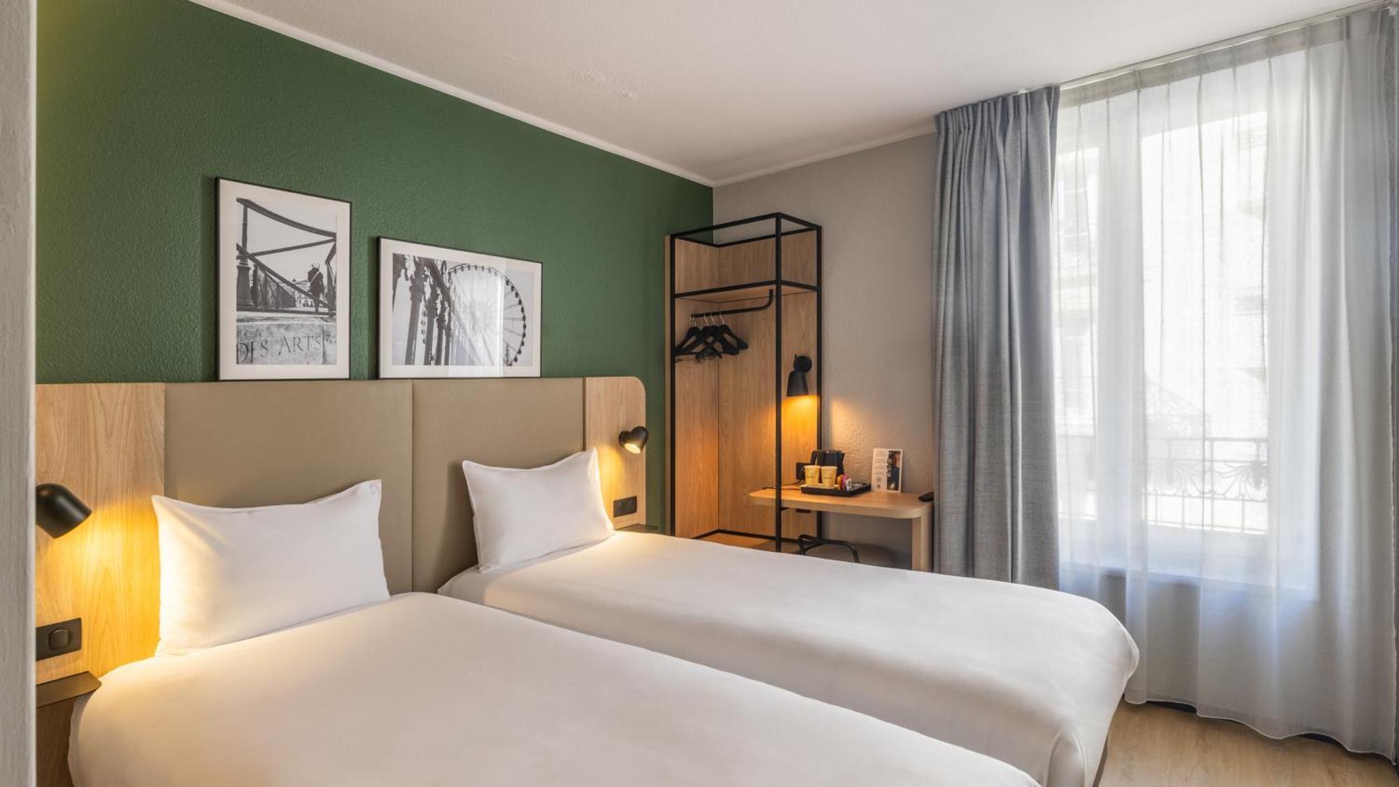 Standard Room Three Single Beds
