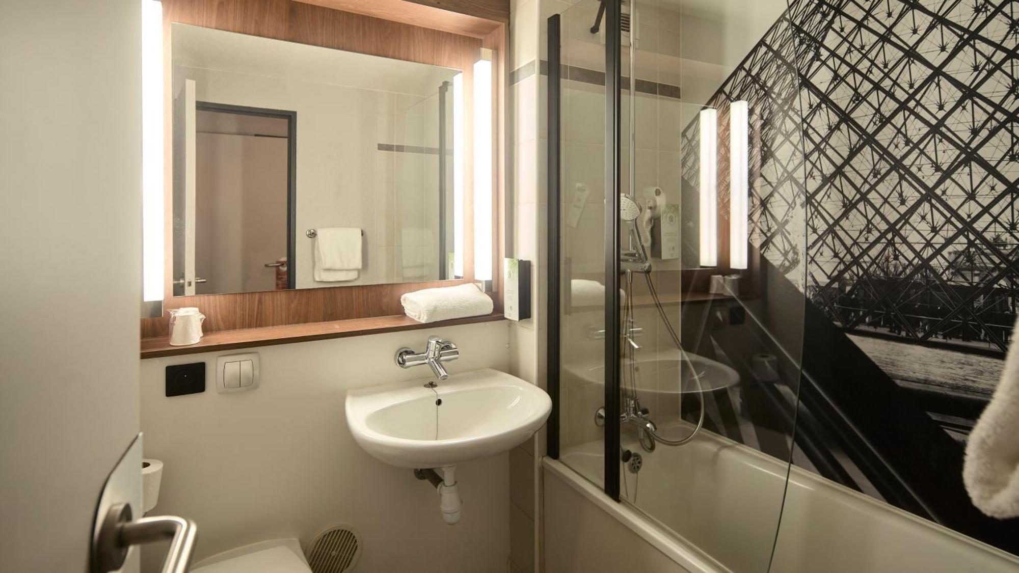 Standard Room Three Single Beds