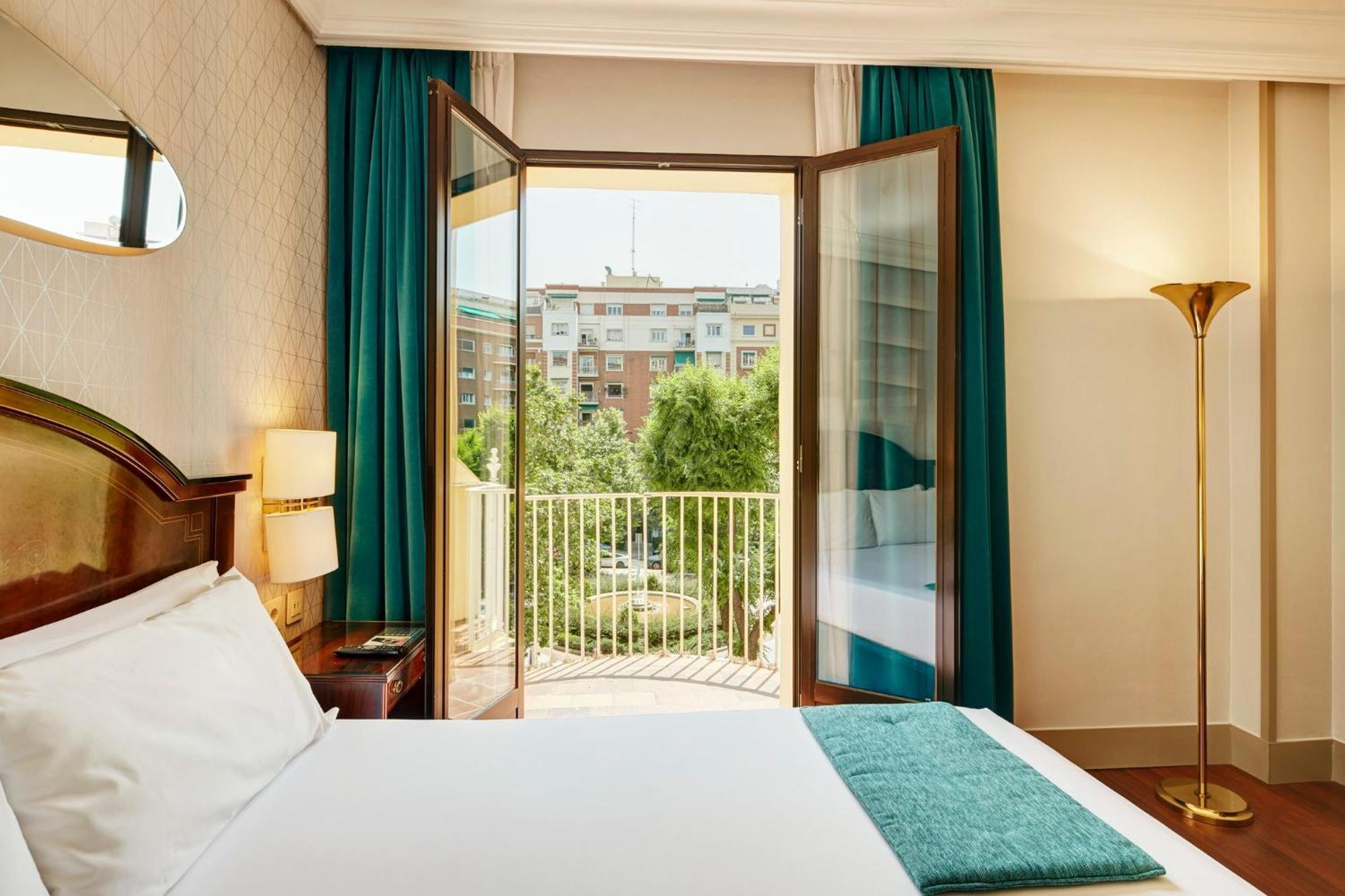 Standard Double Room Views on the Square