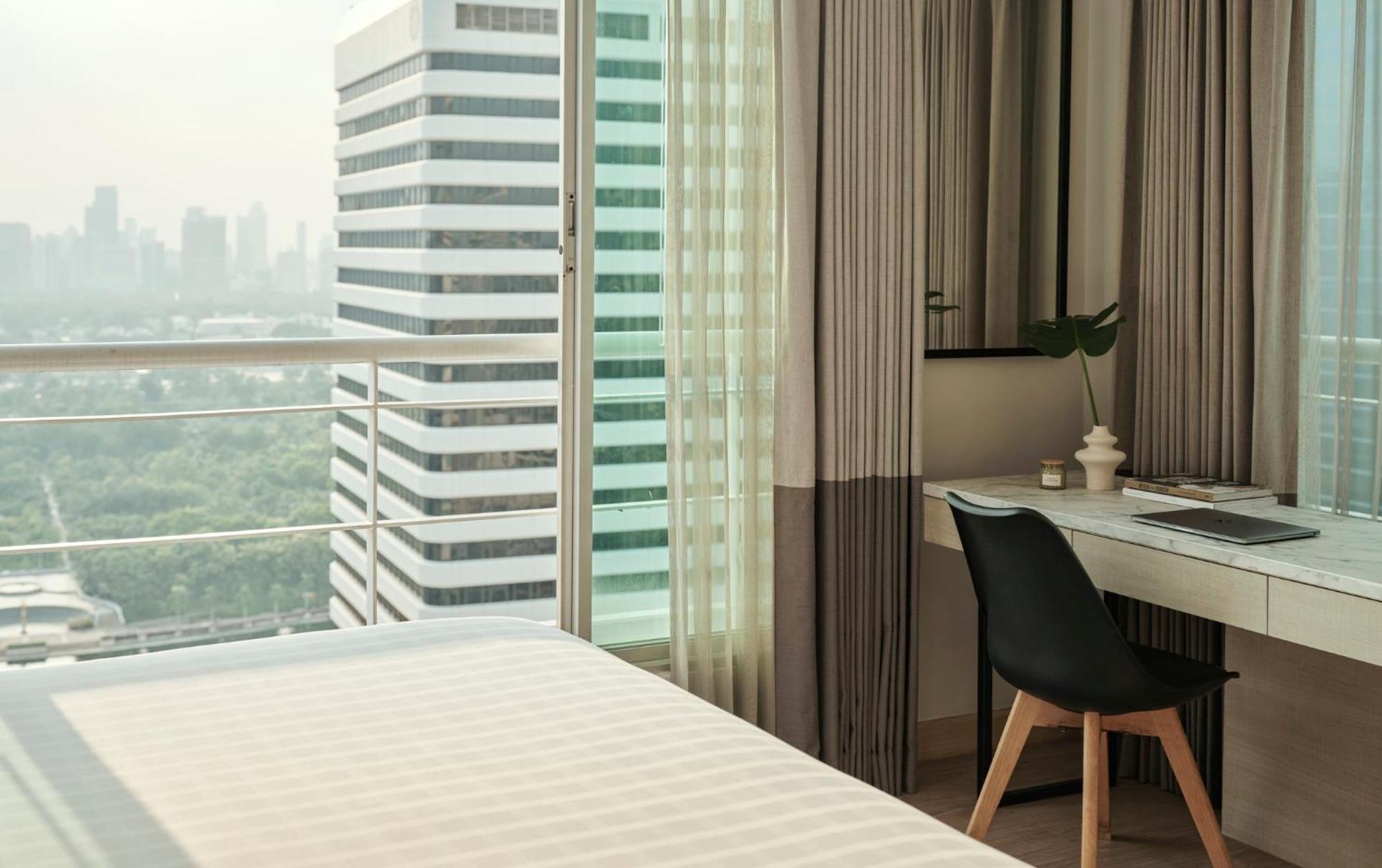 One Bedroom Lakeview