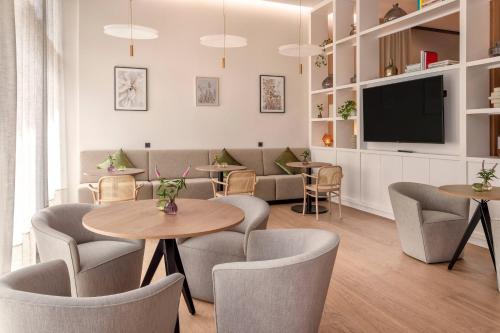 The Level Executive Suite